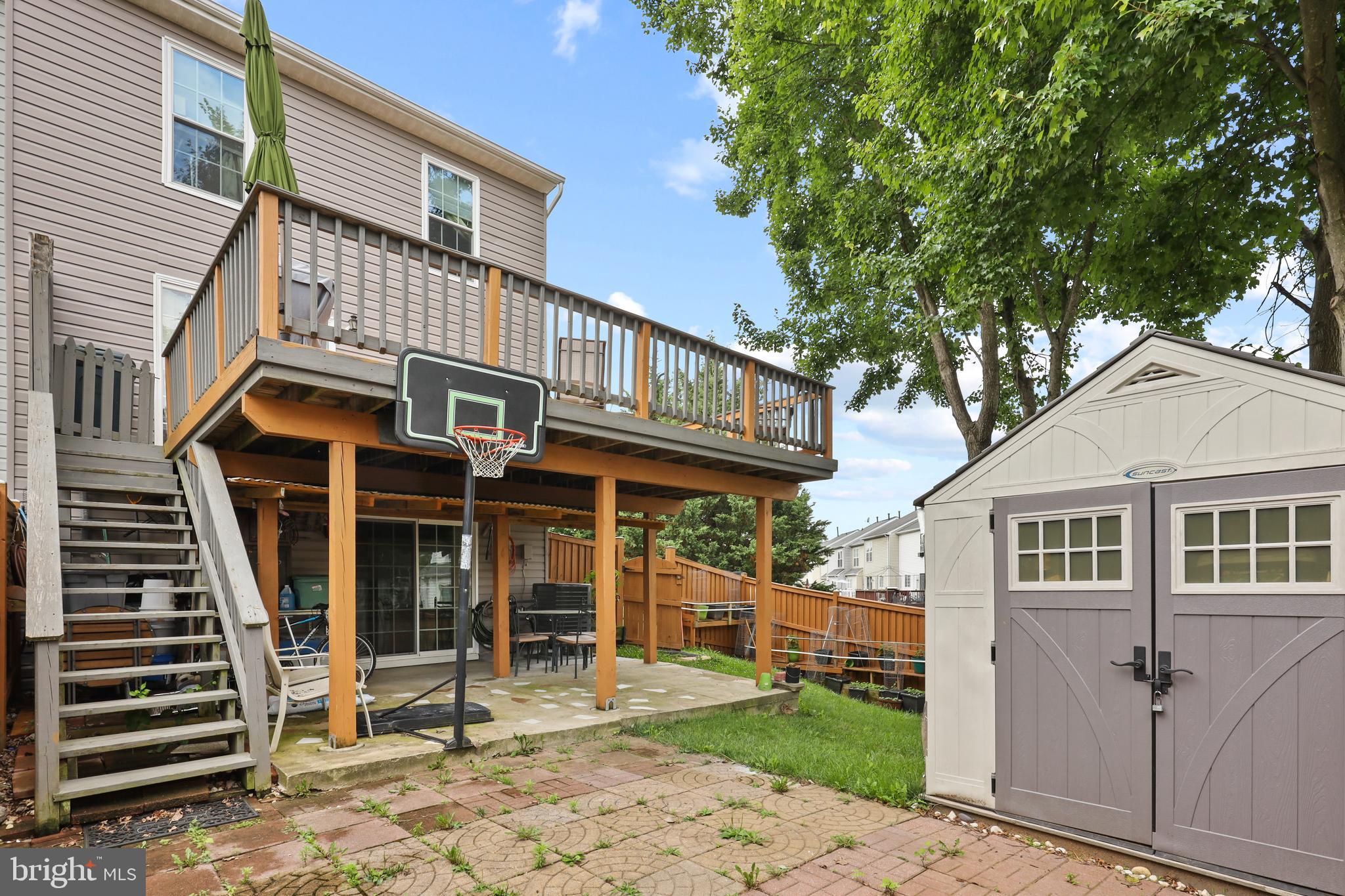 FAIRBROOK - Residential