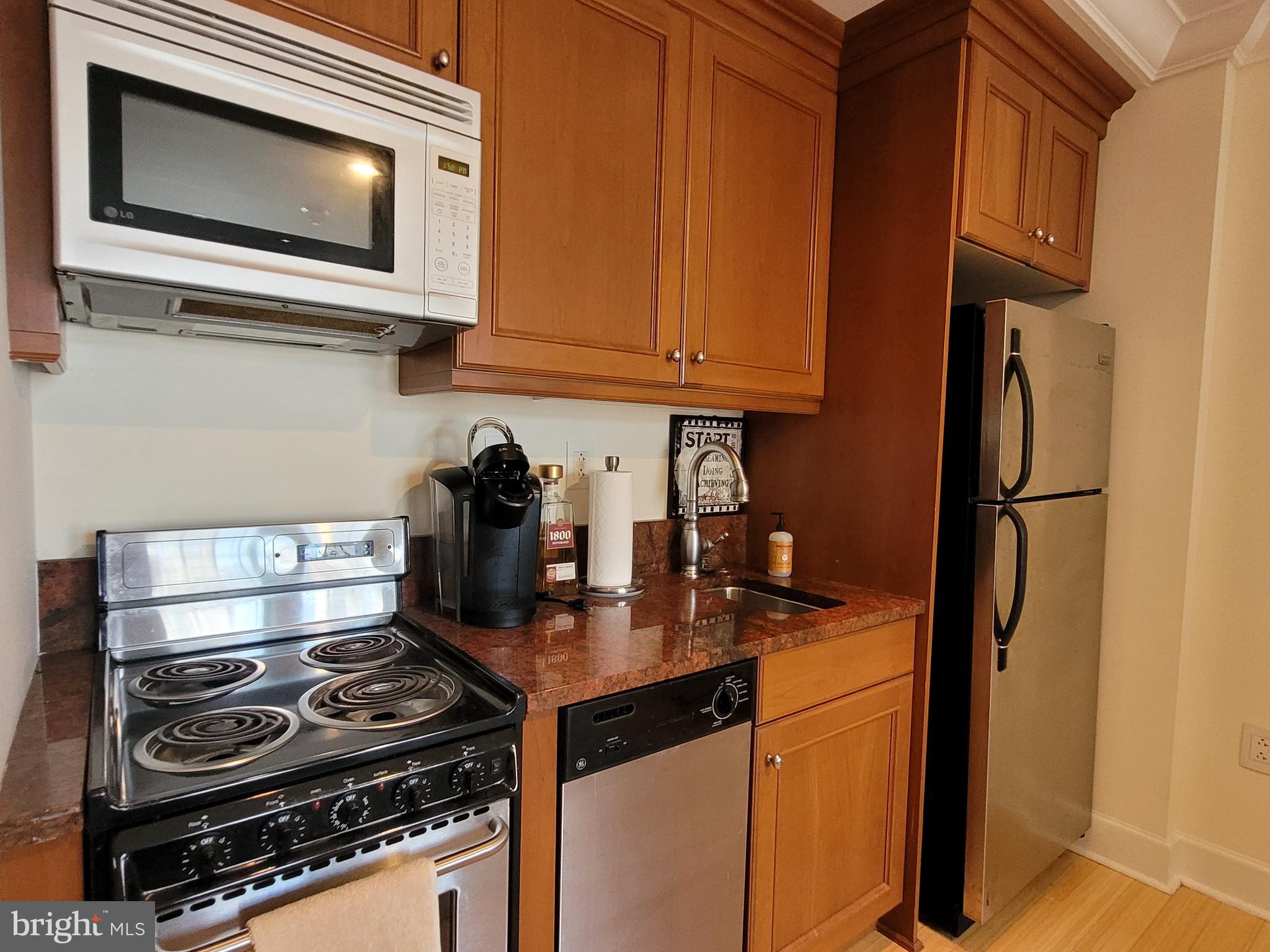 RITTENHOUSE SQUARE - Residential Lease