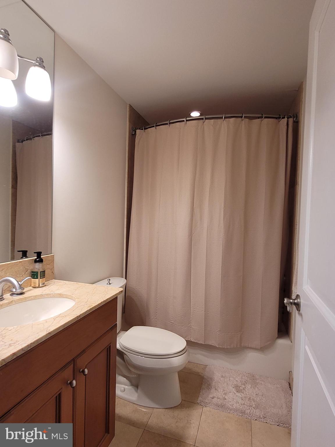 RITTENHOUSE SQUARE - Residential Lease