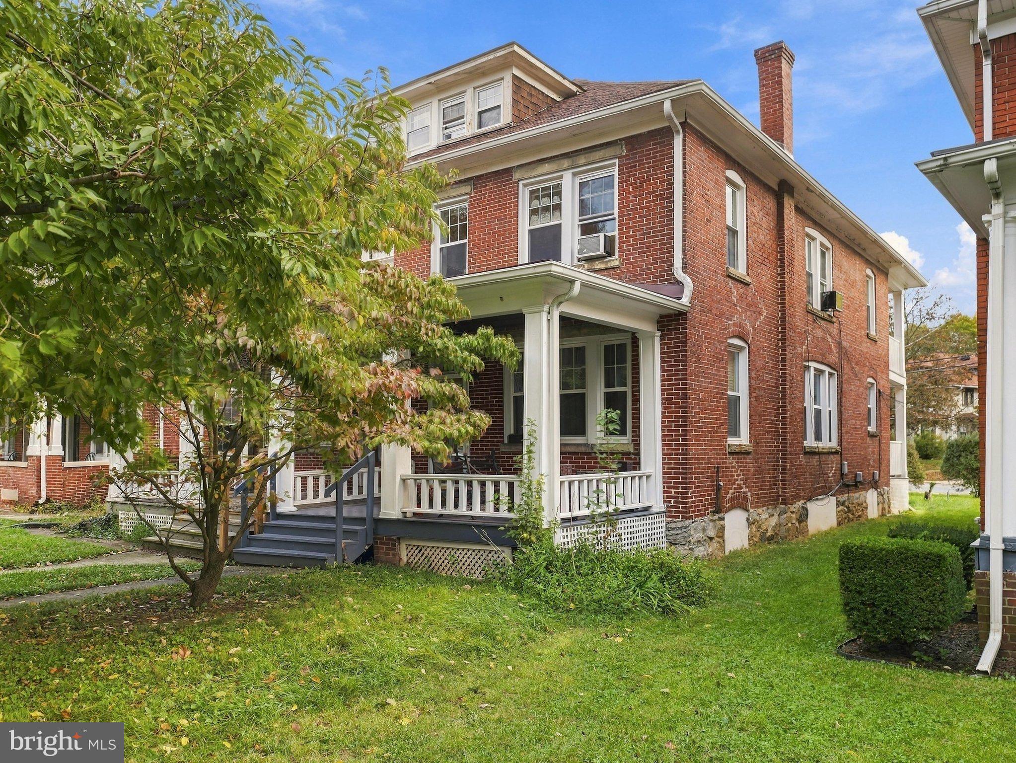 828 HAMILTON BOULEVARD