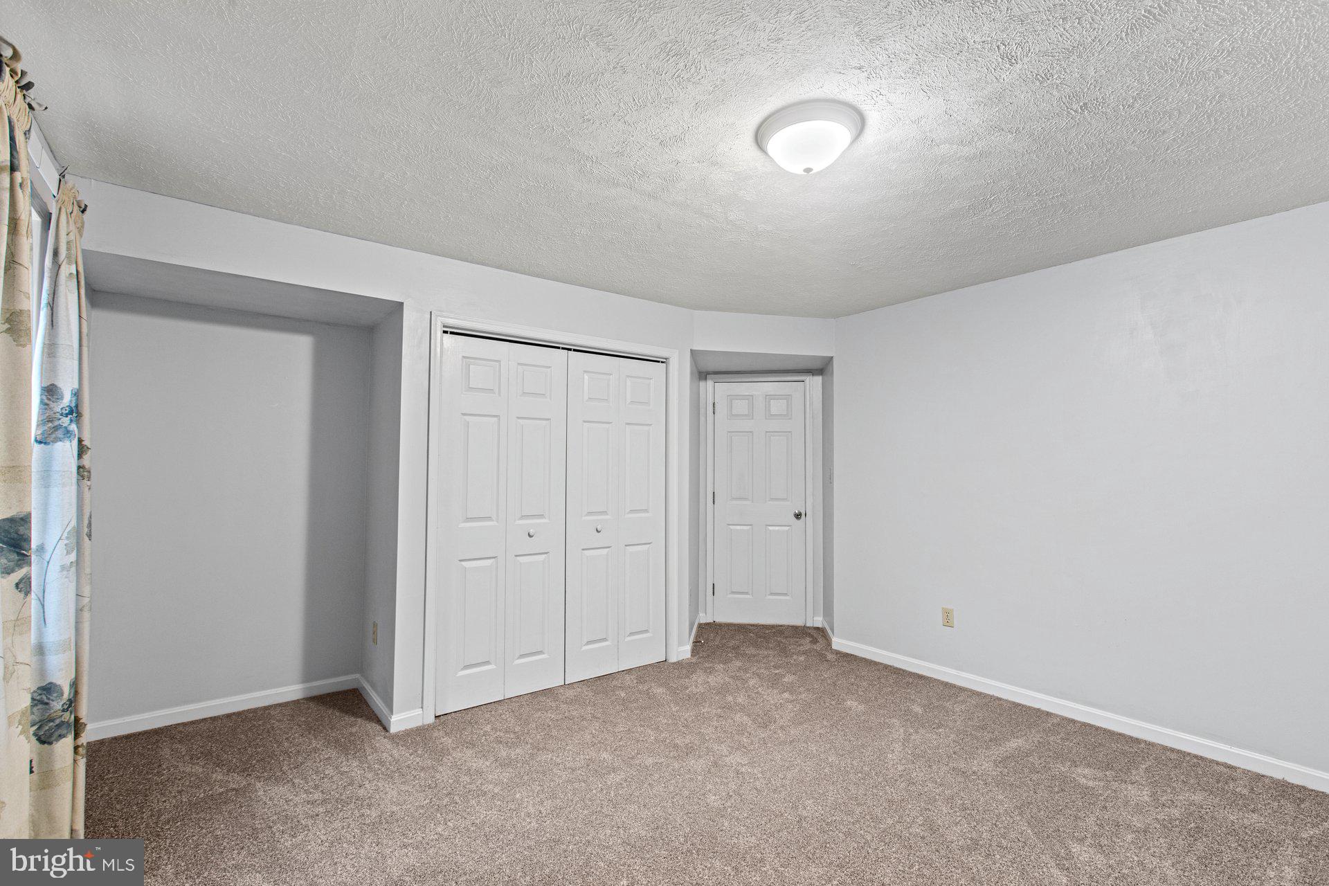 CHESTNUT RIDGE - Residential