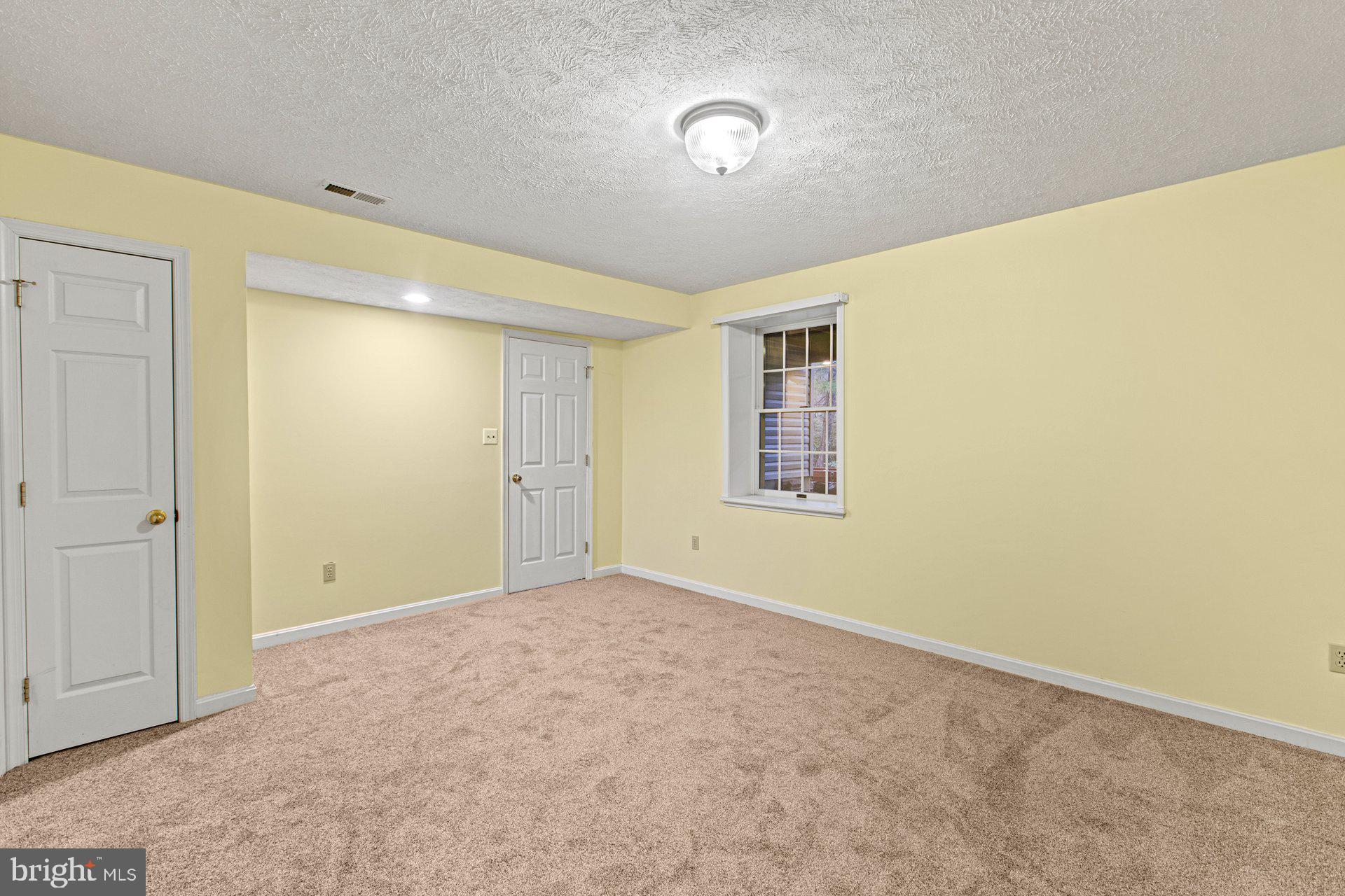 CHESTNUT RIDGE - Residential