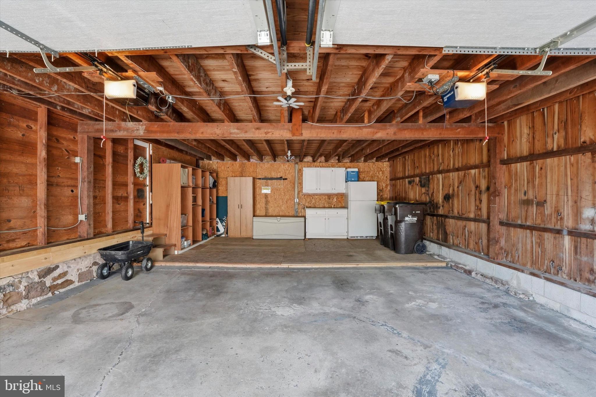 COUNTRY RIDGE - Residential