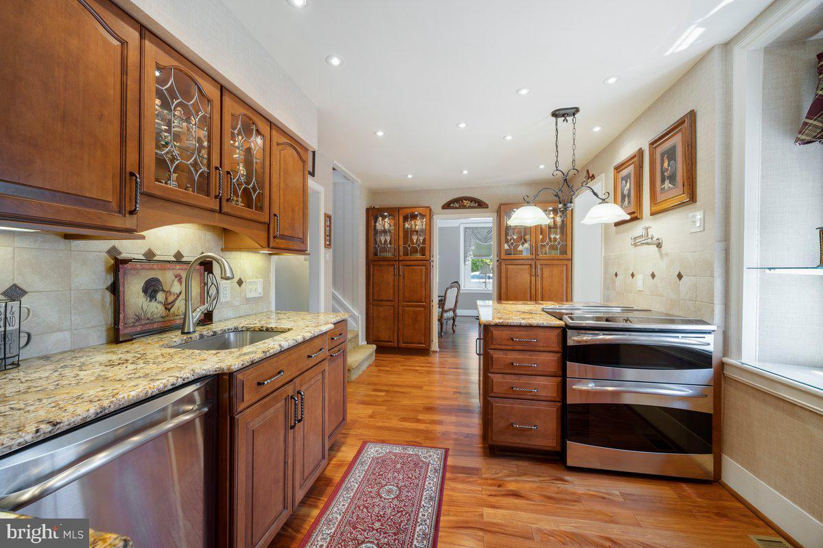 COUNTRY RIDGE - Residential