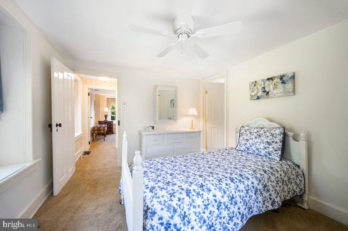 COUNTRY RIDGE - Residential