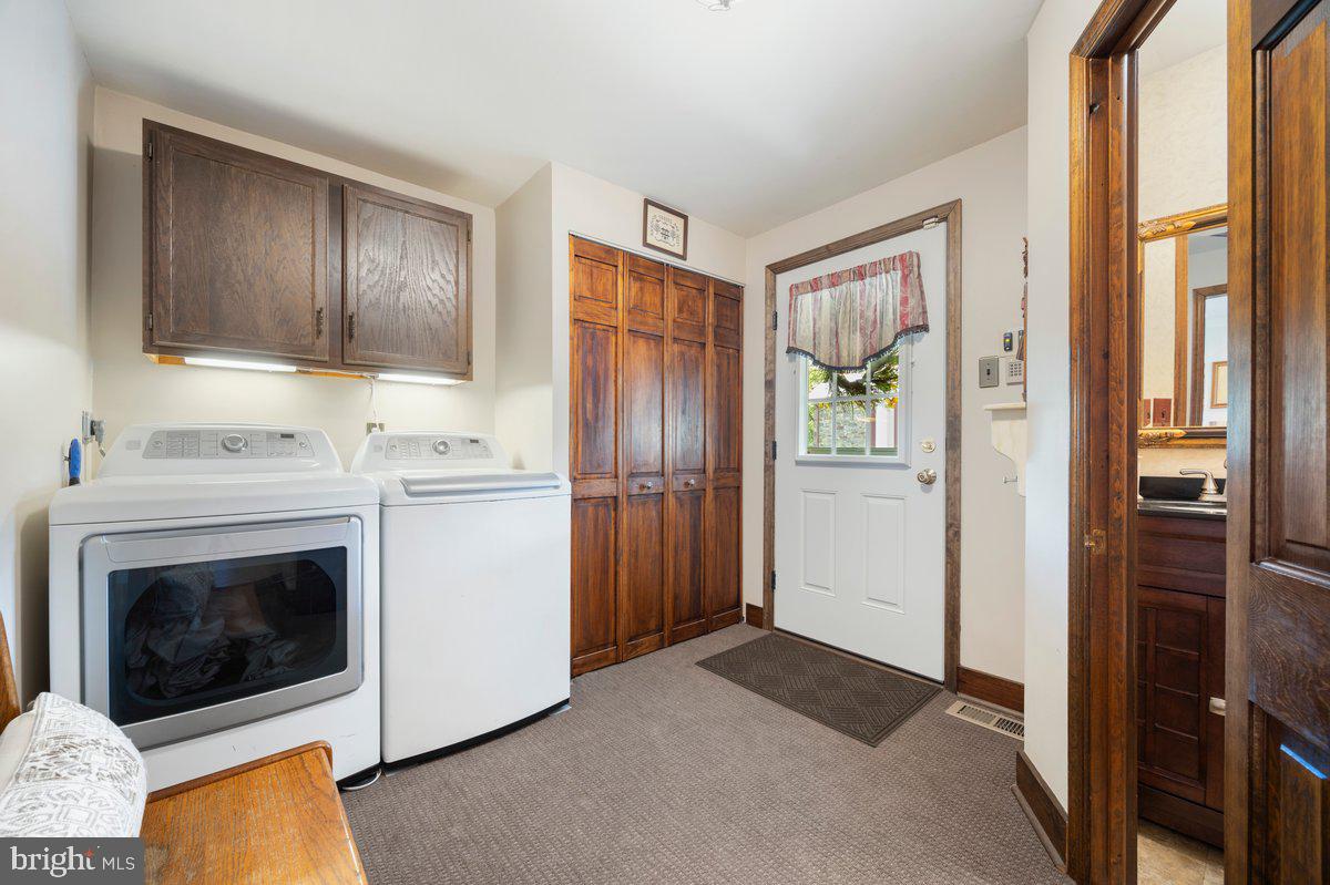 COUNTRY RIDGE - Residential