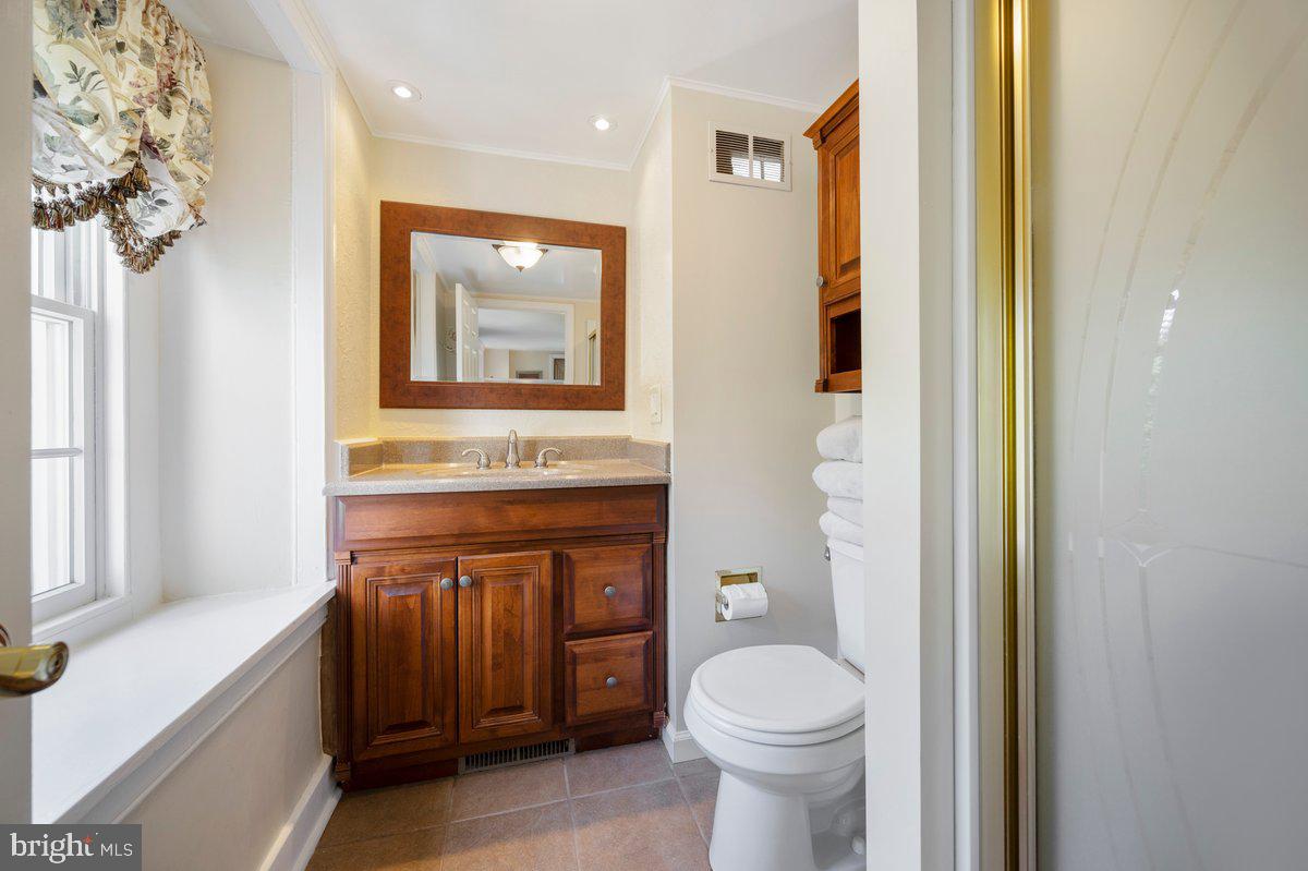COUNTRY RIDGE - Residential