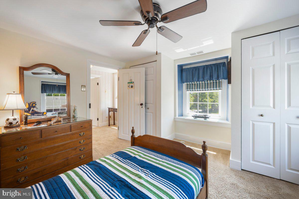 COUNTRY RIDGE - Residential