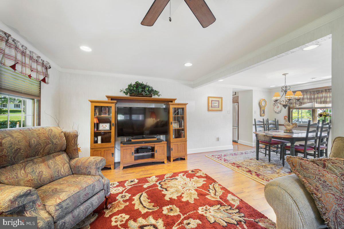 COUNTRY RIDGE - Residential