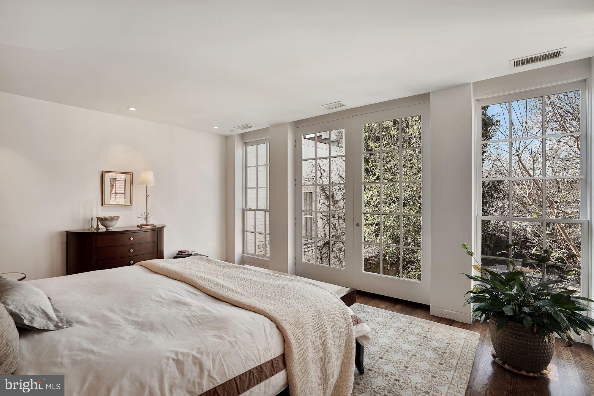 GEORGETOWN - Residential
