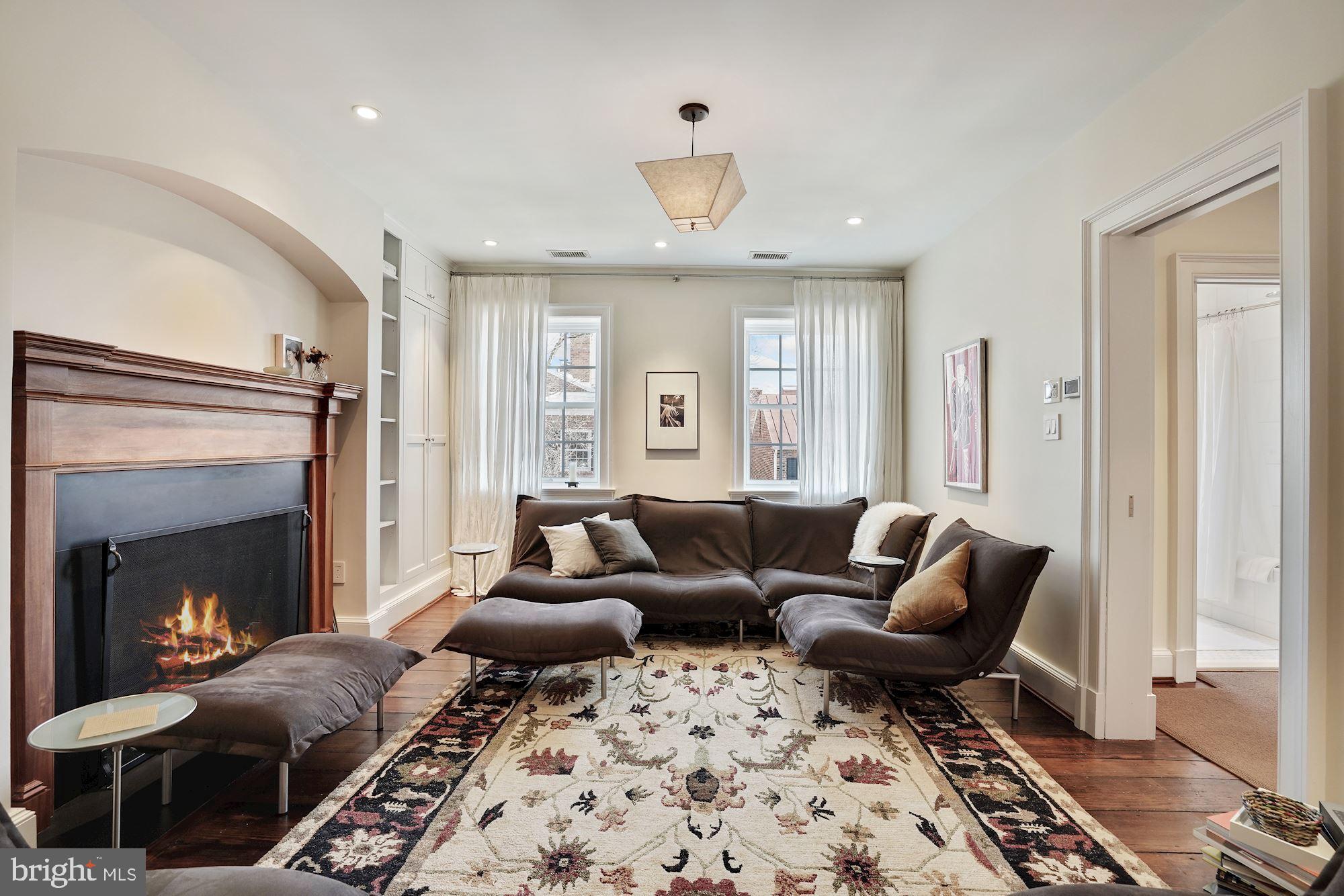 GEORGETOWN - Residential