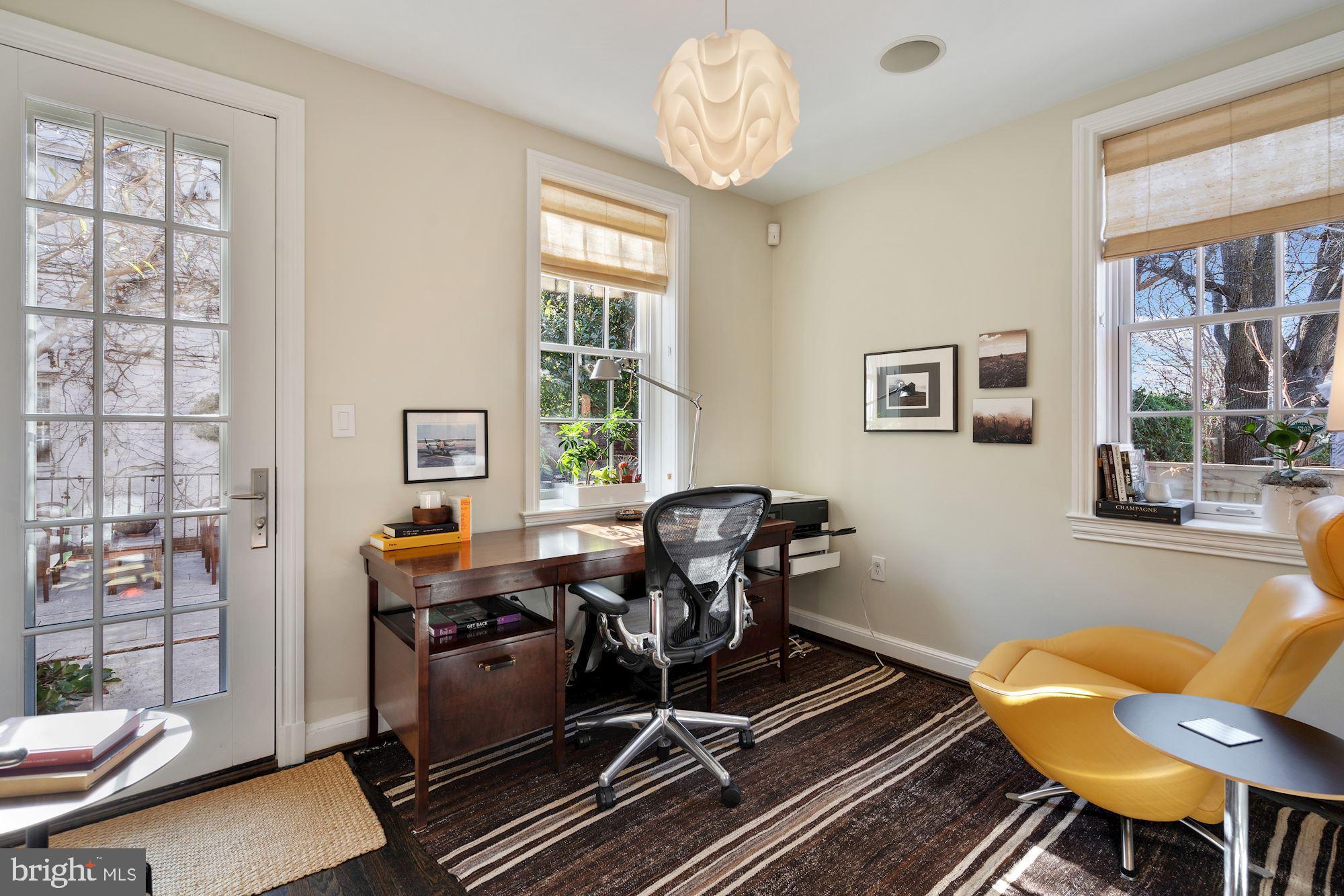 GEORGETOWN - Residential