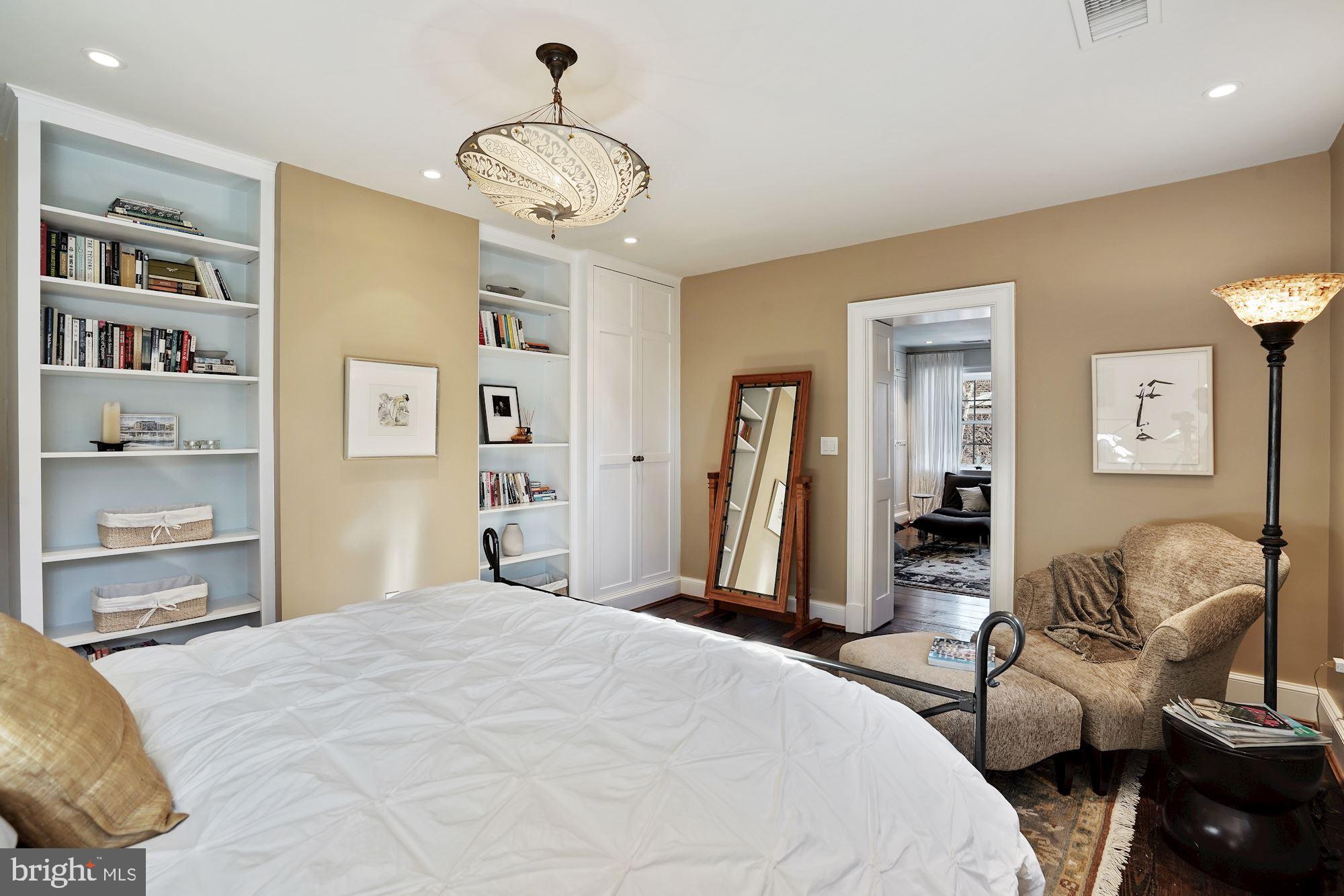 GEORGETOWN - Residential