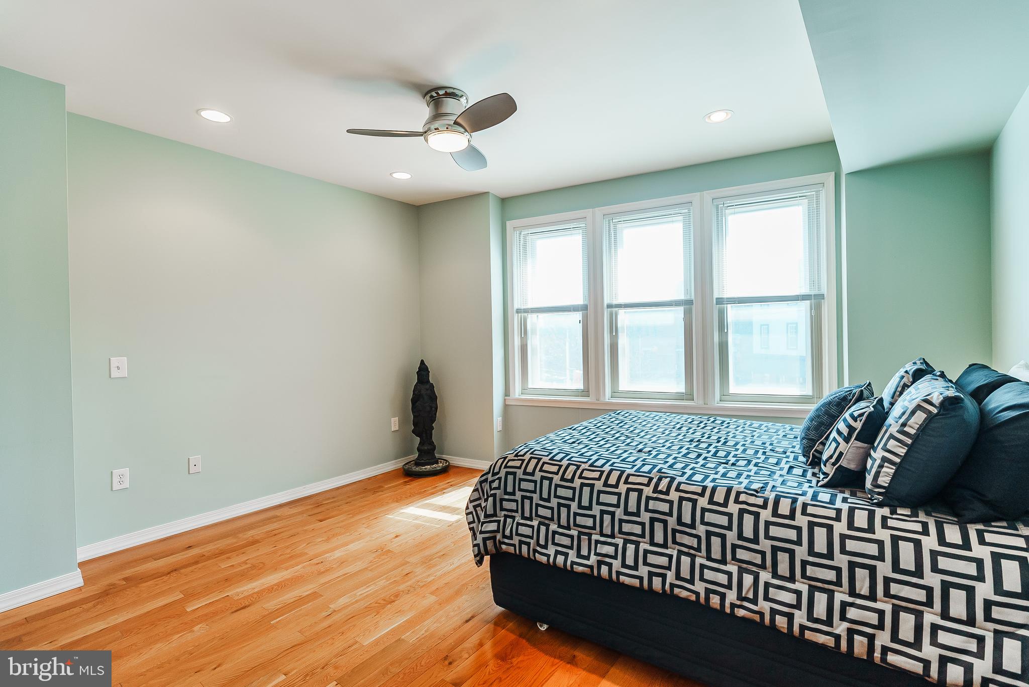 EAST PASSYUNK CROSSING - Residential Income