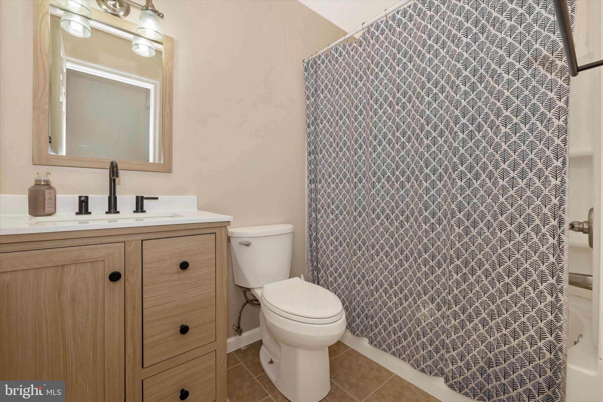 WHISPERING VALLEY - Residential