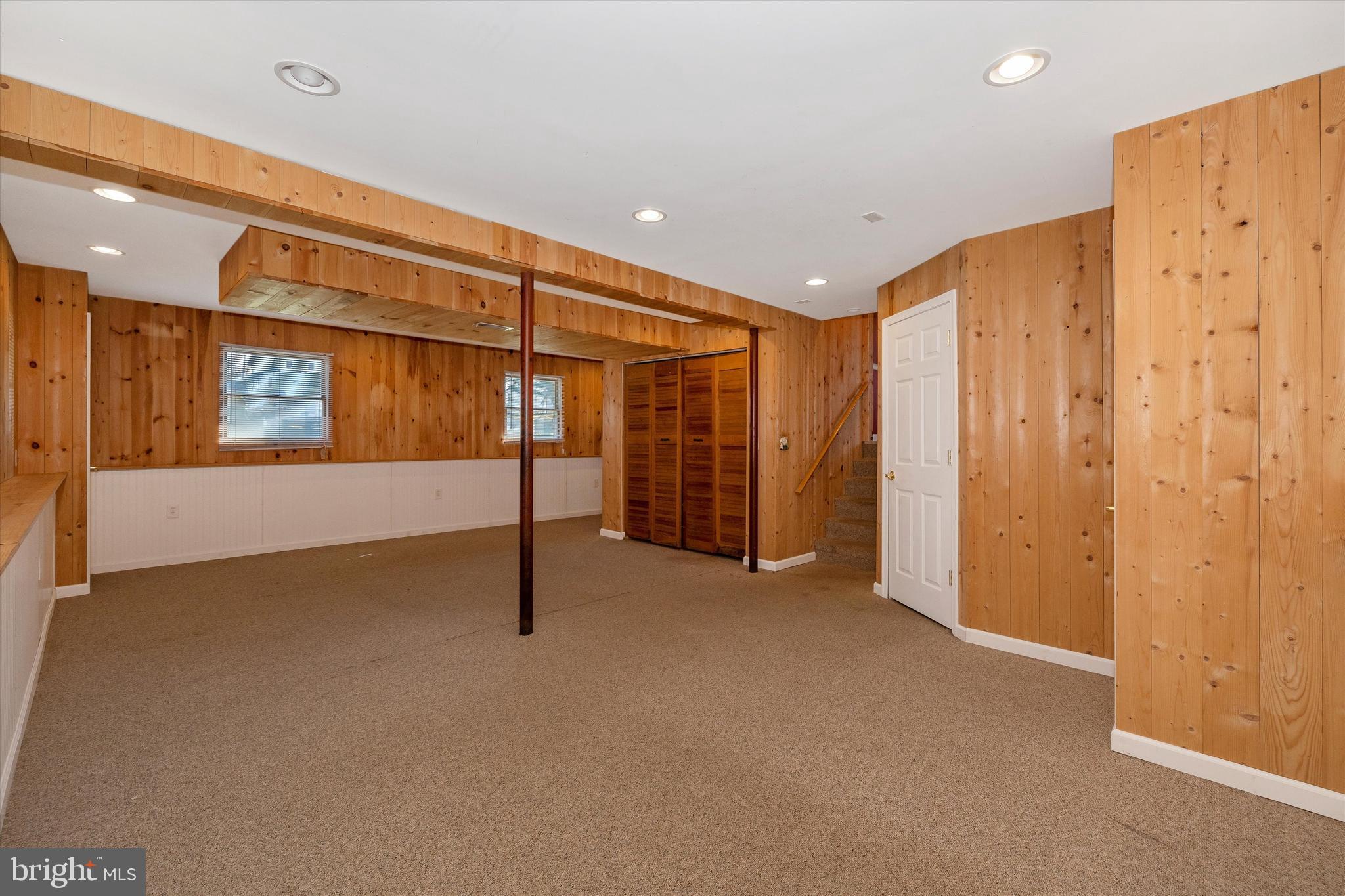 WHISPERING VALLEY - Residential