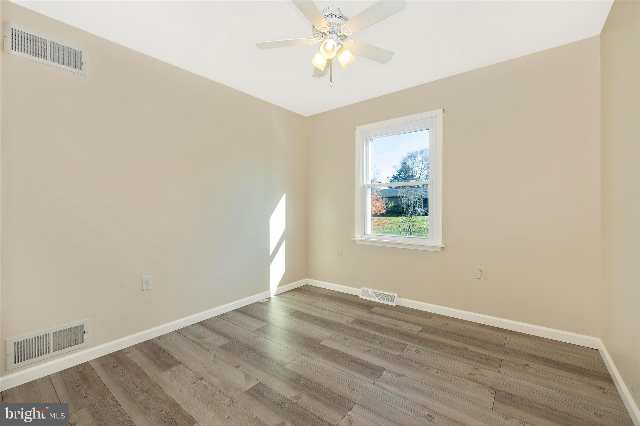 WHISPERING VALLEY - Residential