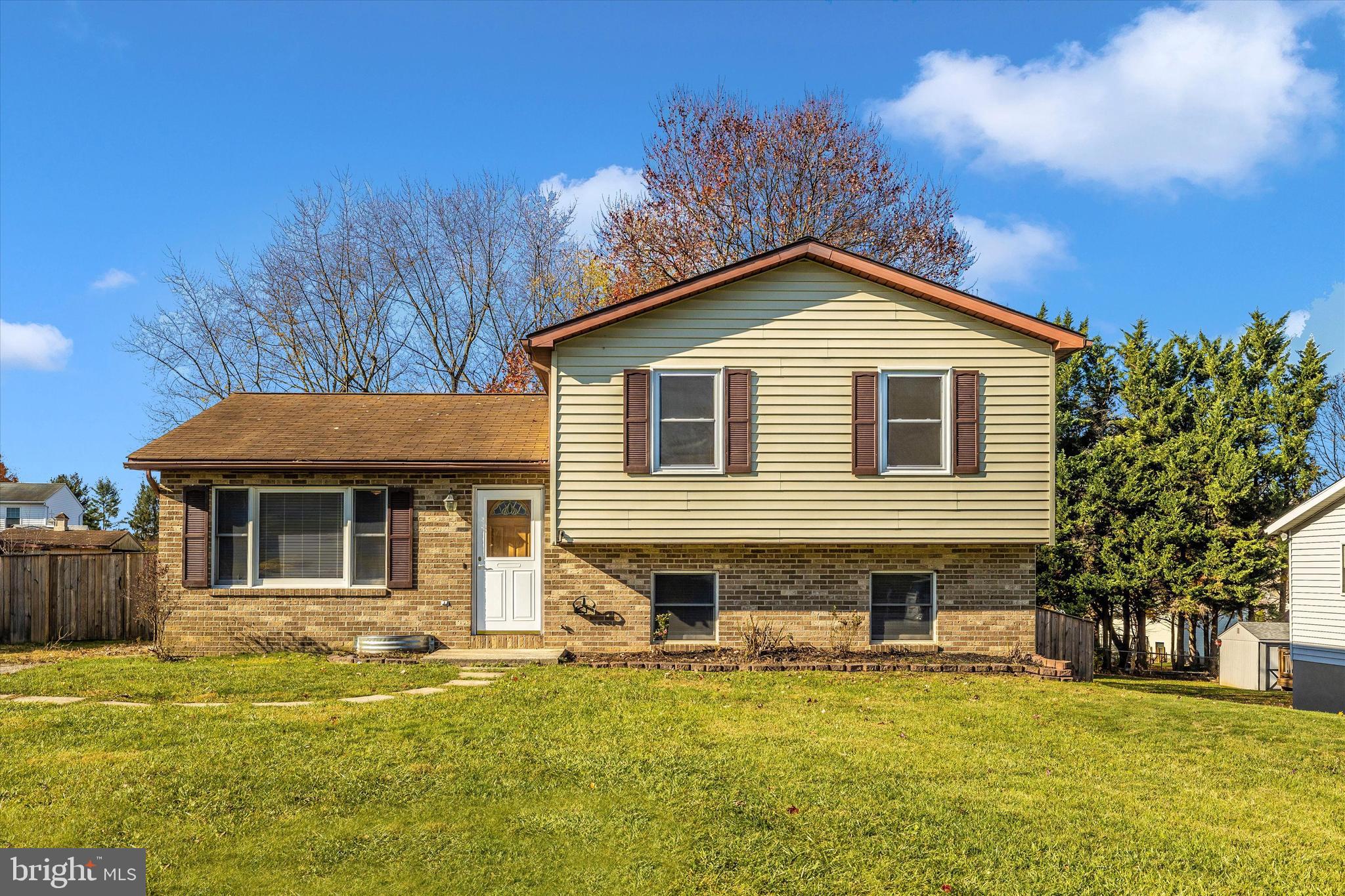 WHISPERING VALLEY - Residential