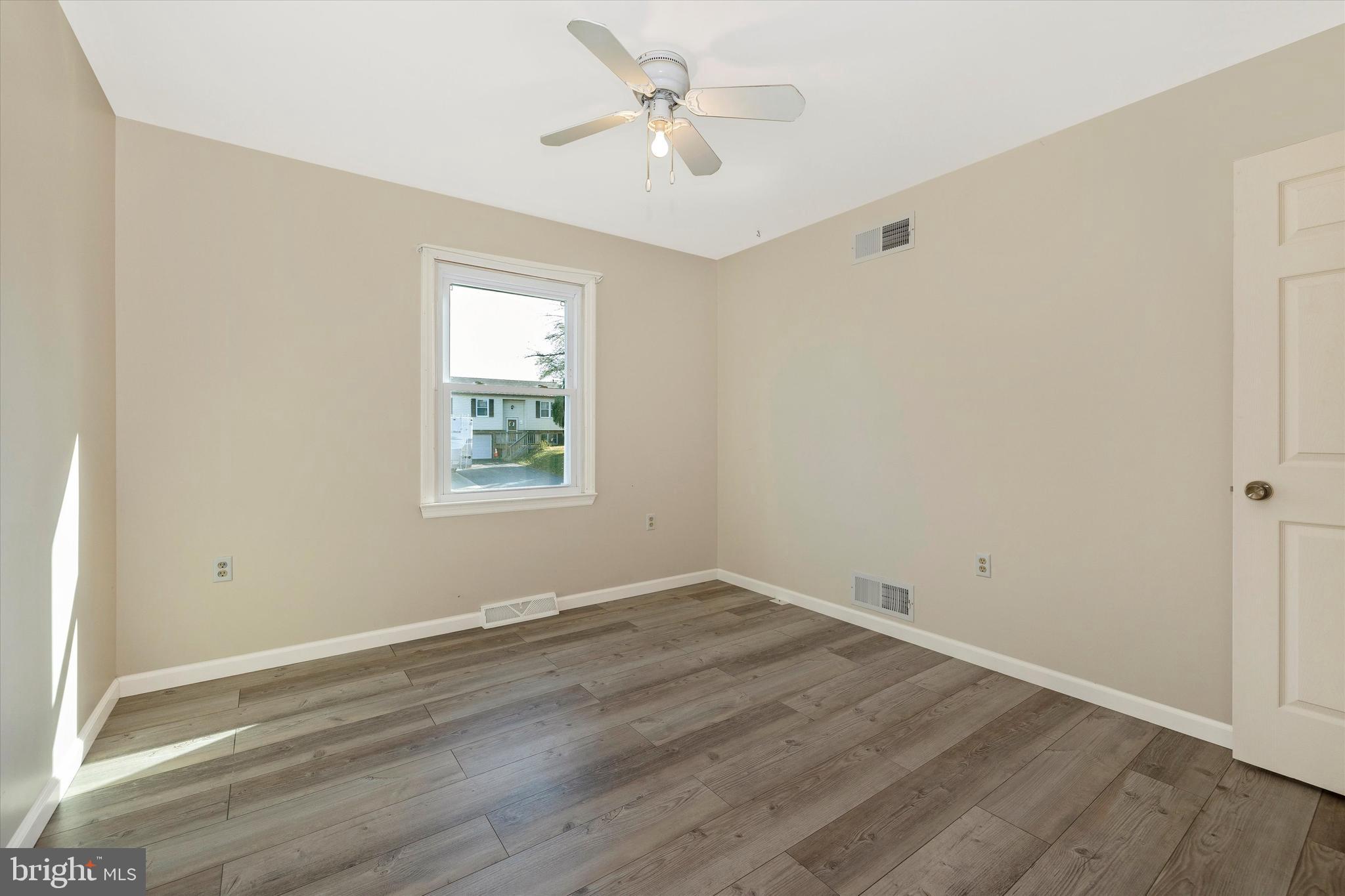 WHISPERING VALLEY - Residential