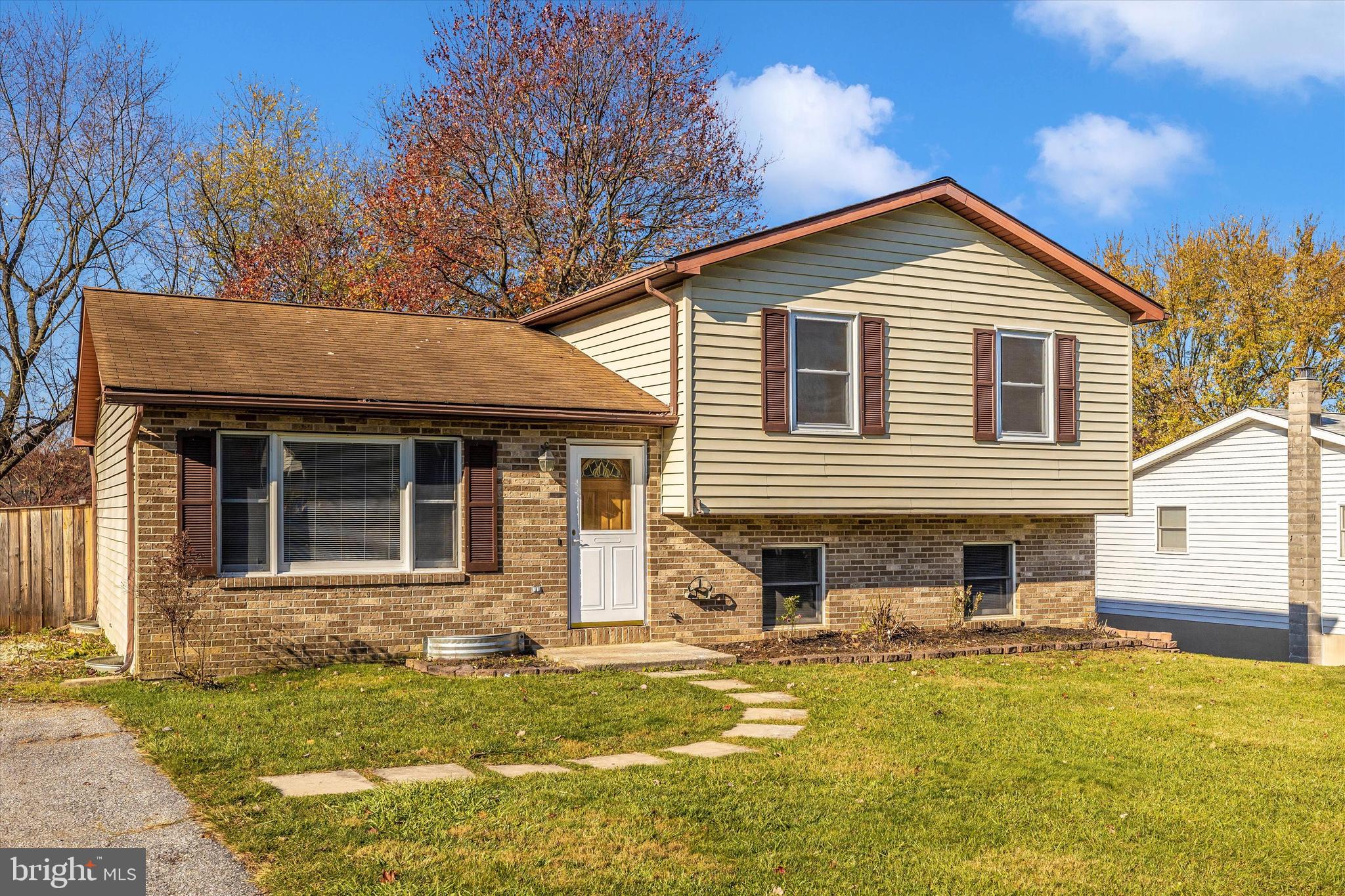 WHISPERING VALLEY - Residential