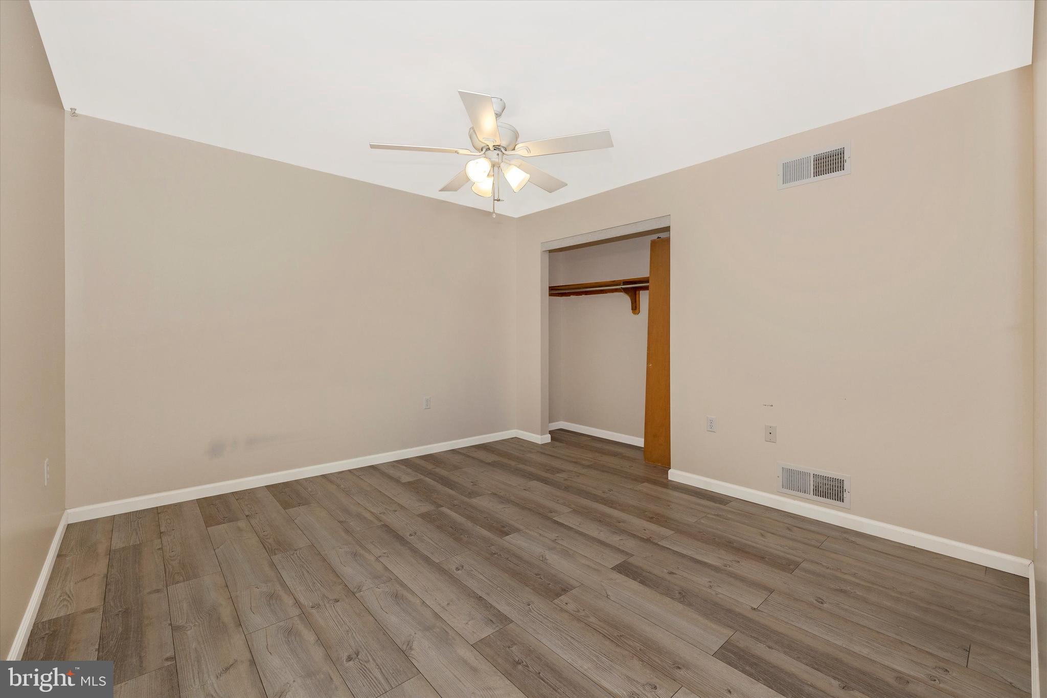 WHISPERING VALLEY - Residential