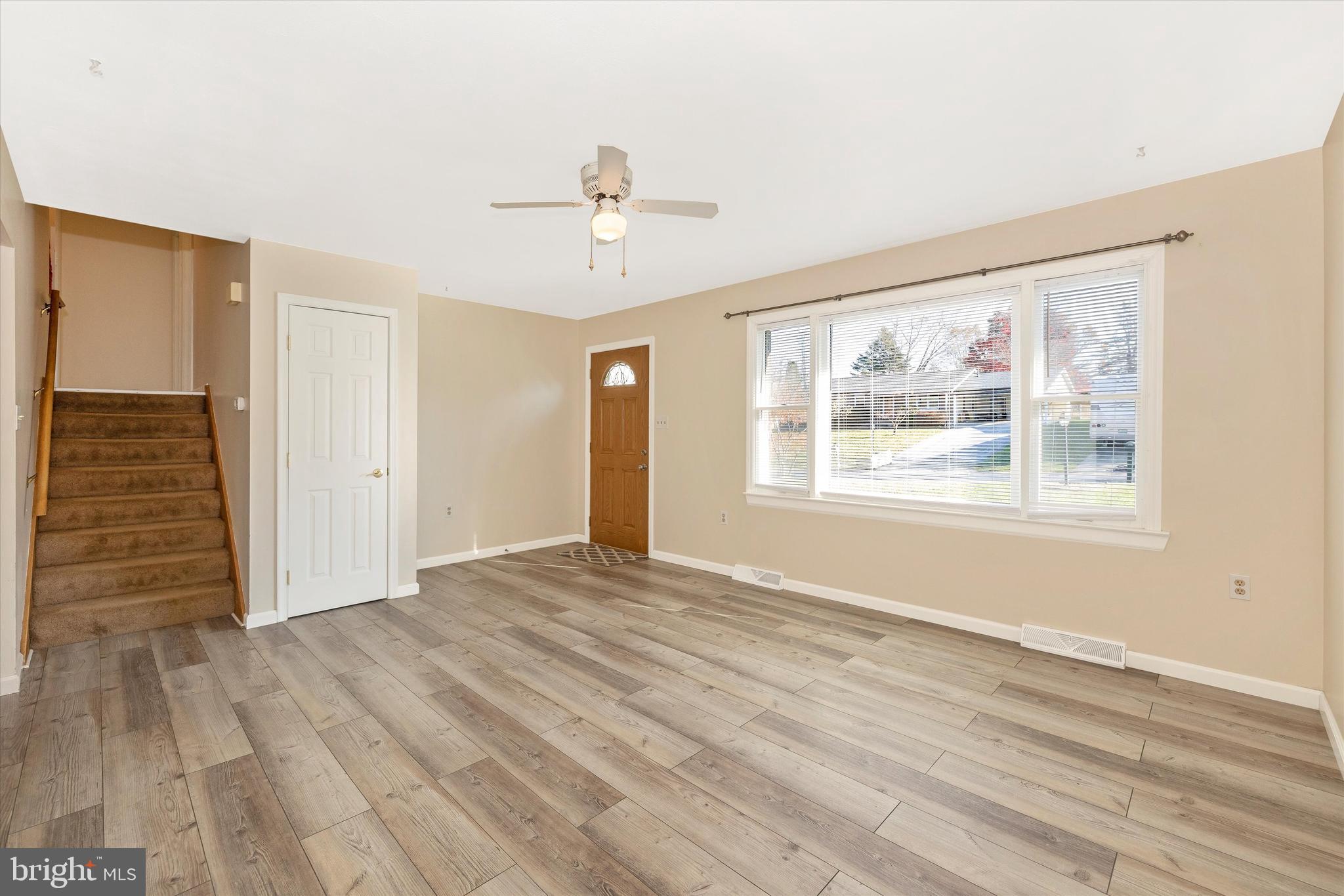 WHISPERING VALLEY - Residential