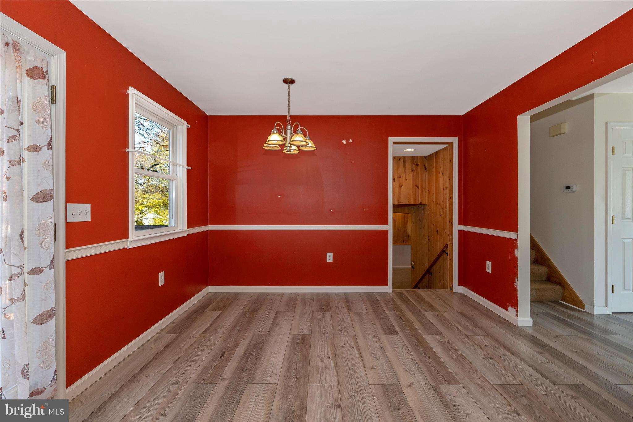 WHISPERING VALLEY - Residential