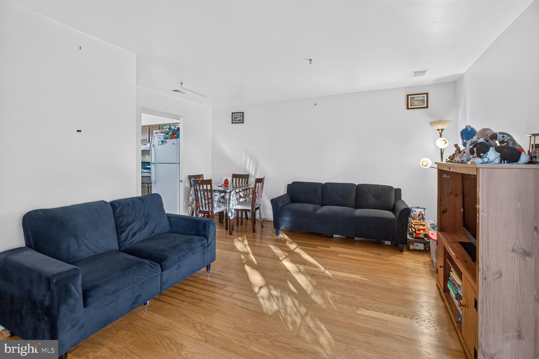 7623 LEE LANDING DRIVE