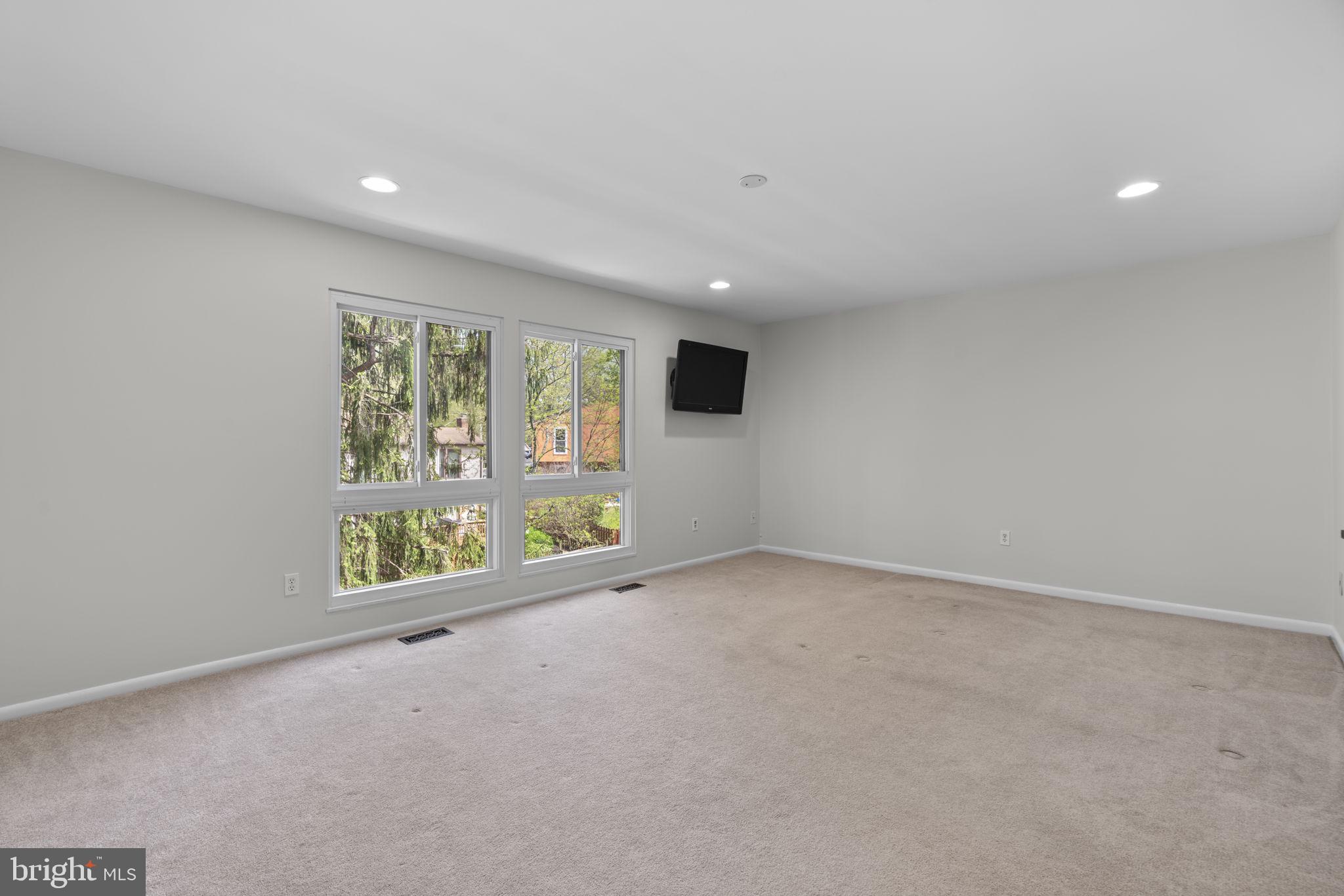 FAULKNER RIDGE - Residential