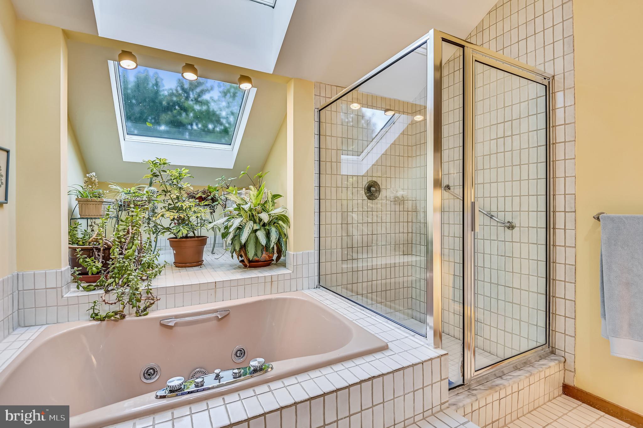 RUXTON - Residential