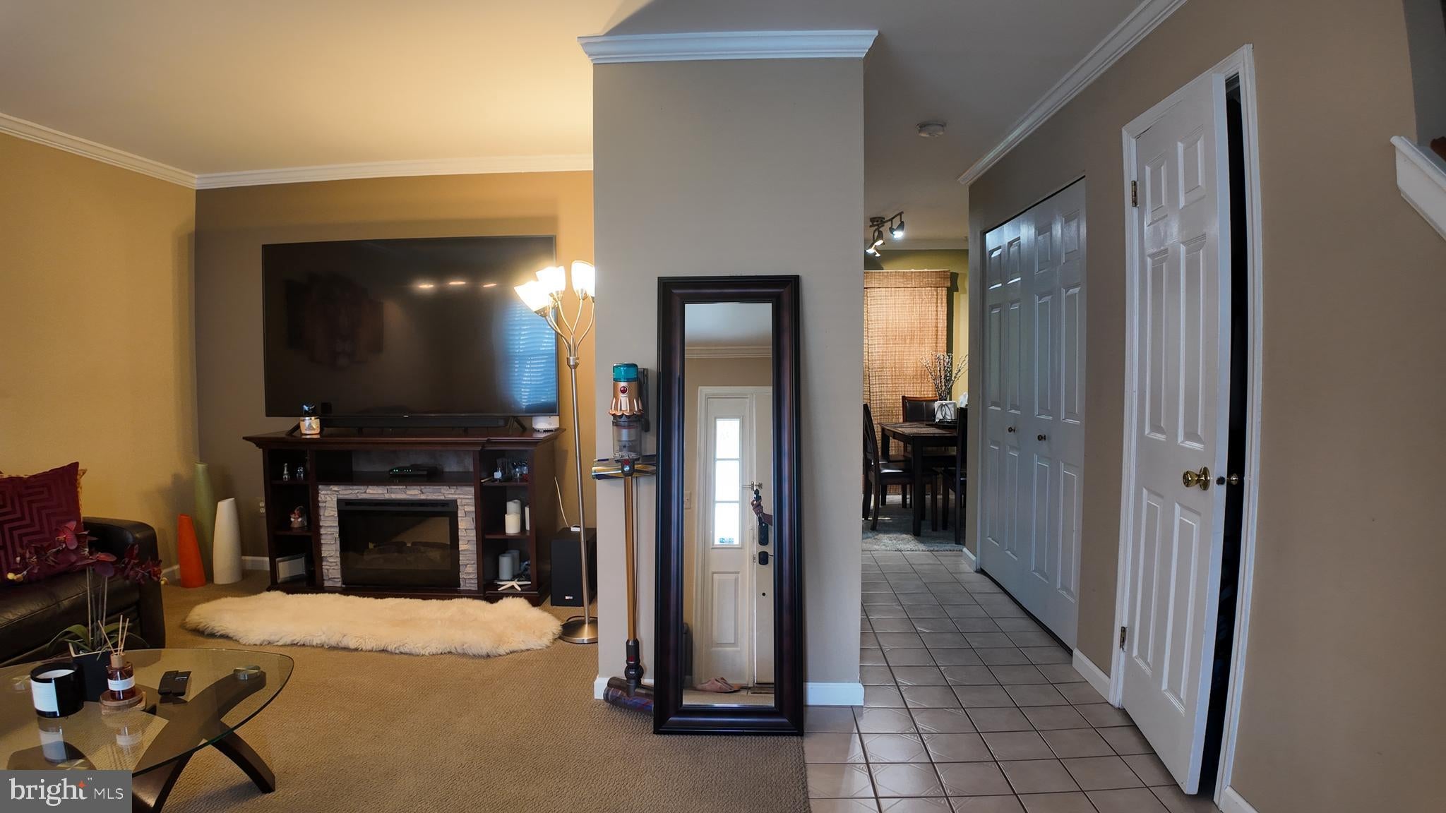 4904 WINTERBURY DRIVE