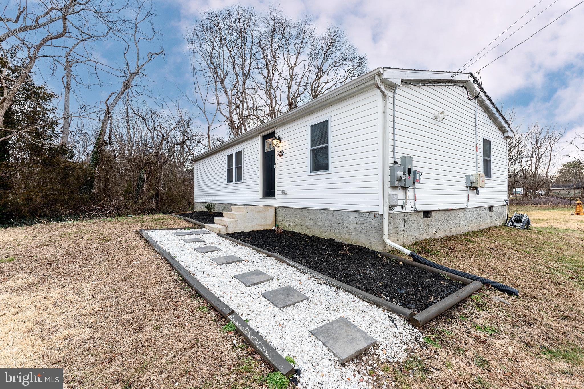 997 WILLIAMSTOWN ROAD