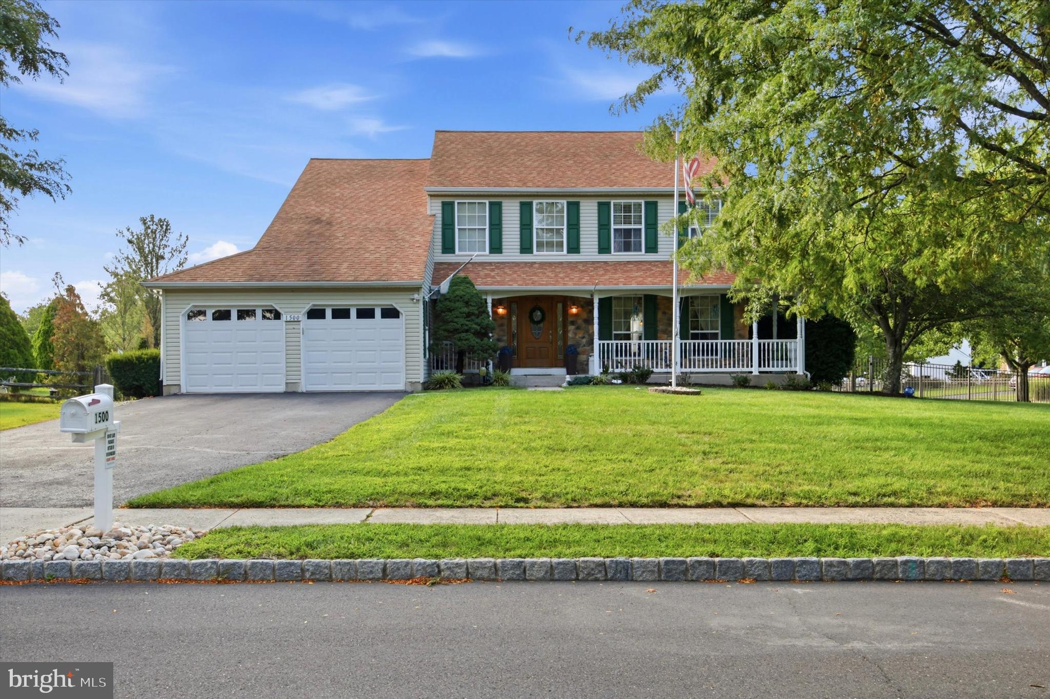 1500 LAUREL CIRCLE