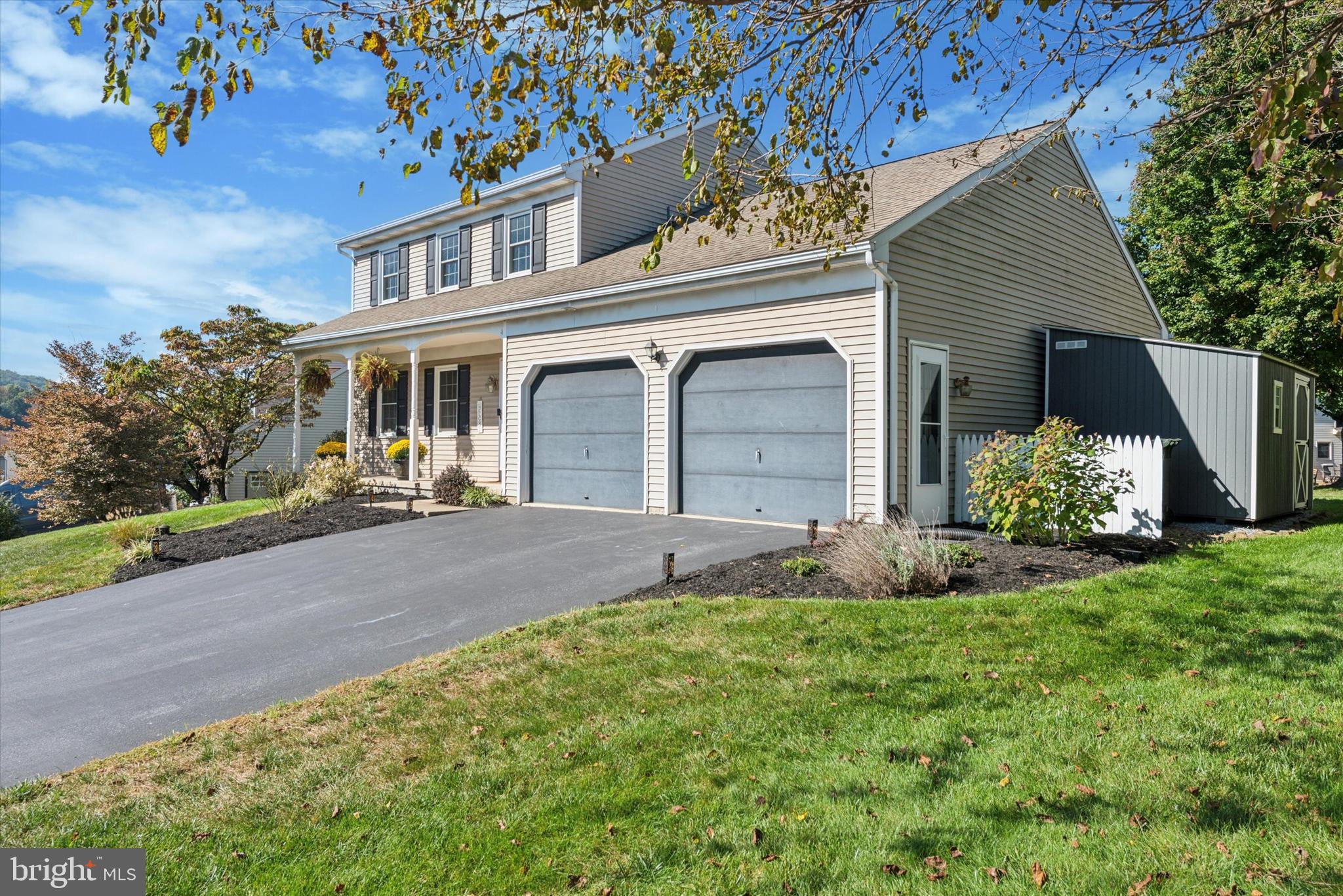 11 CARRIAGE LANE