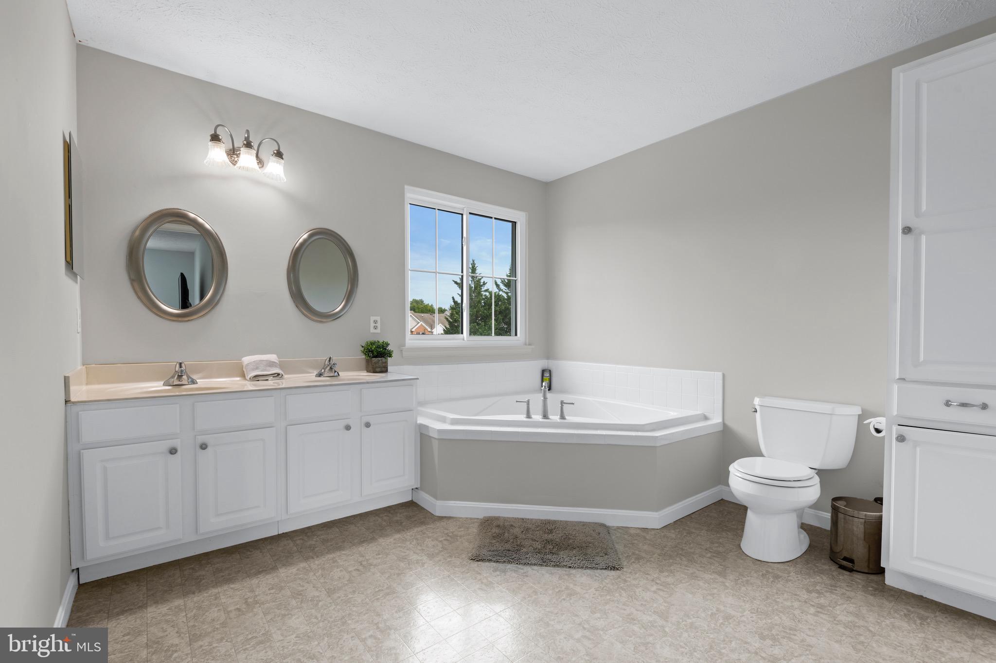 ELDERSBURG ESTATES - Residential