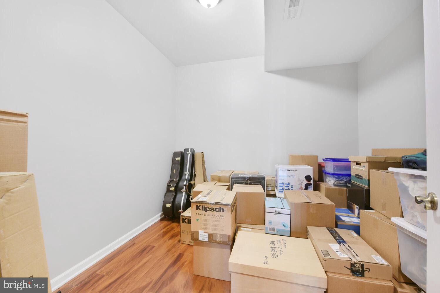 NEW BRISTOW VILLAGE - Residential