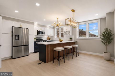 Townhouse For Sale - 6908 Roosevelt Boulevard<br/> PHILADELPHIA, PA 19149