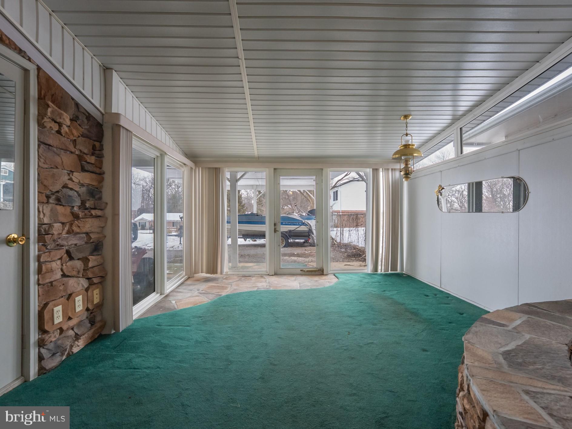 KENSINGTON HEIGHTS - Residential