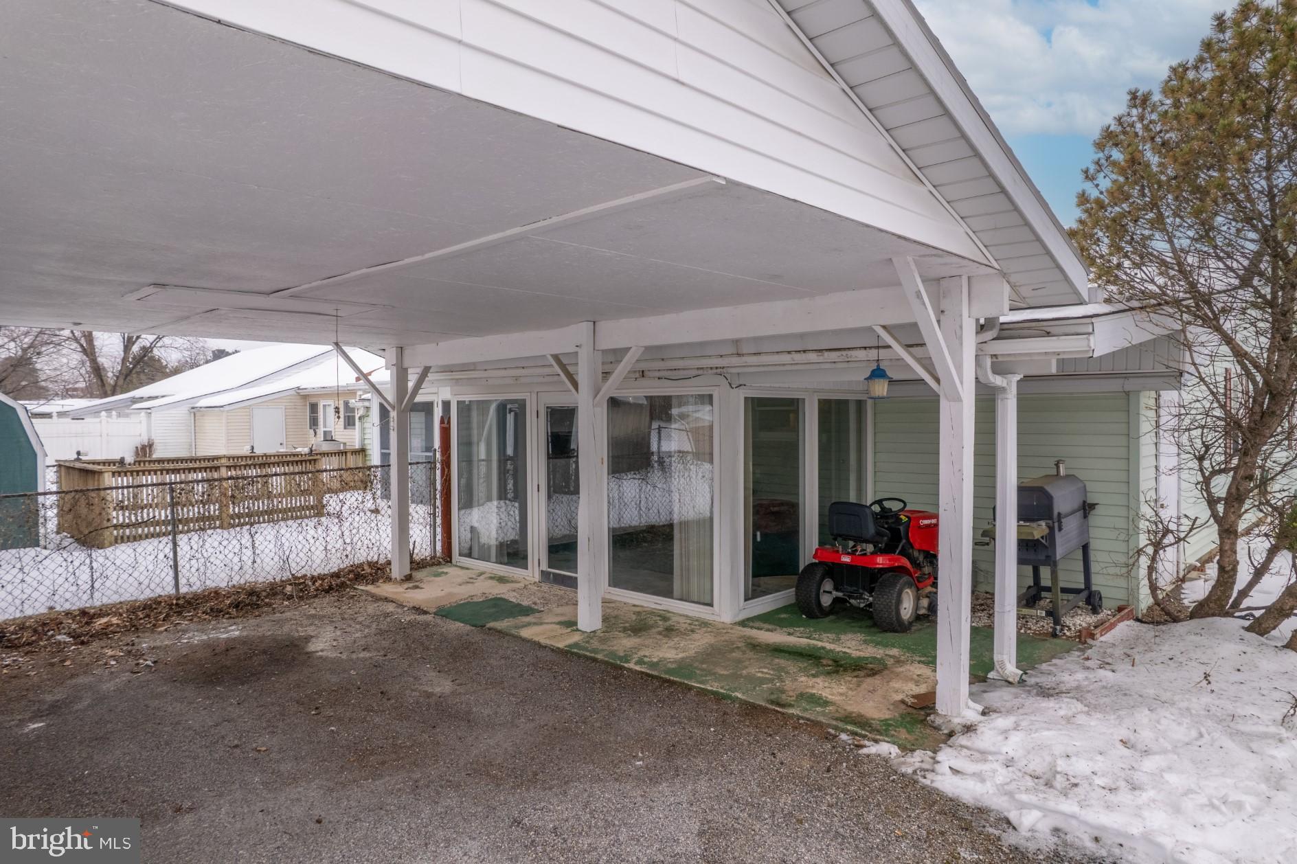 KENSINGTON HEIGHTS - Residential