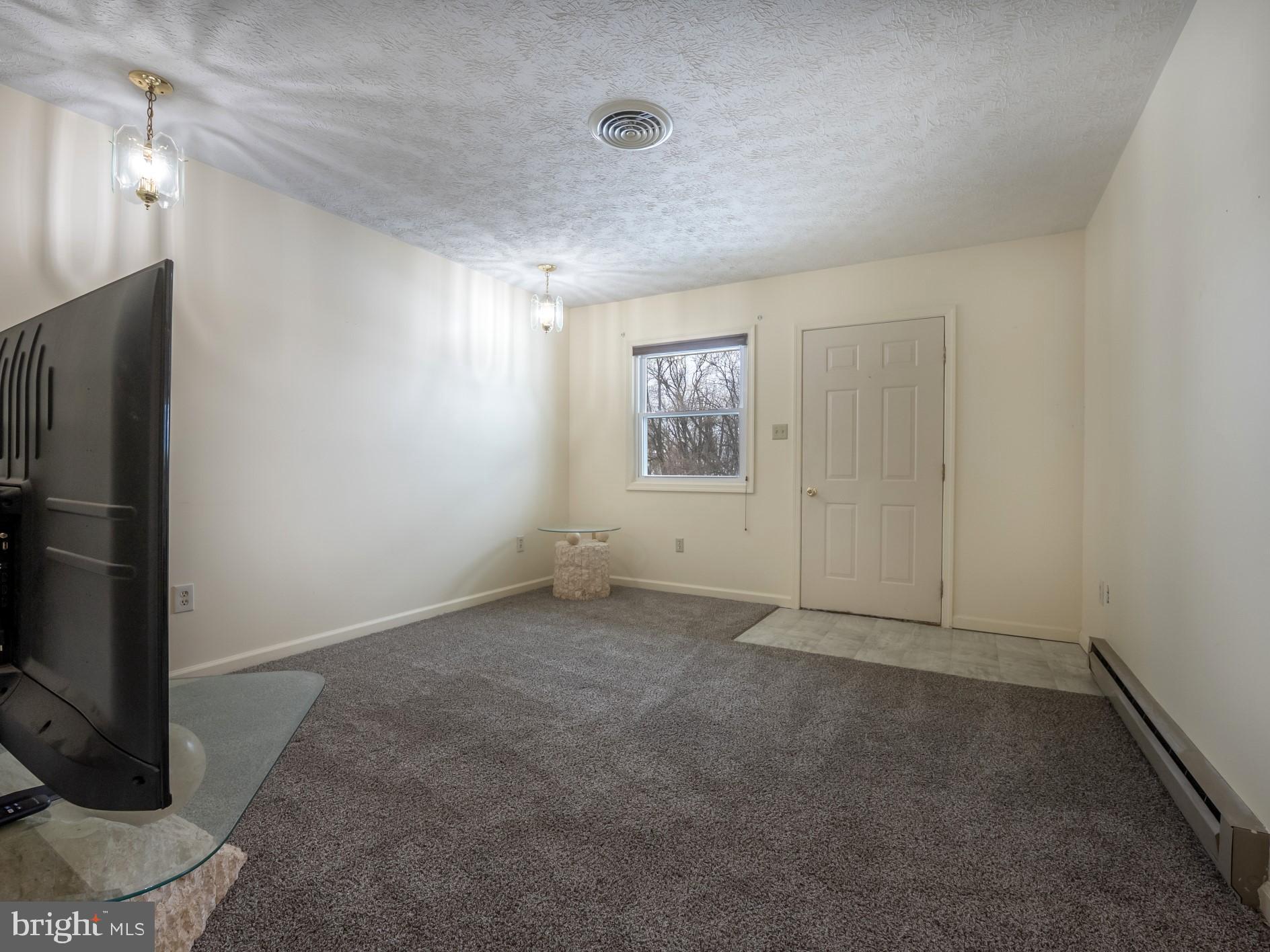 KENSINGTON HEIGHTS - Residential