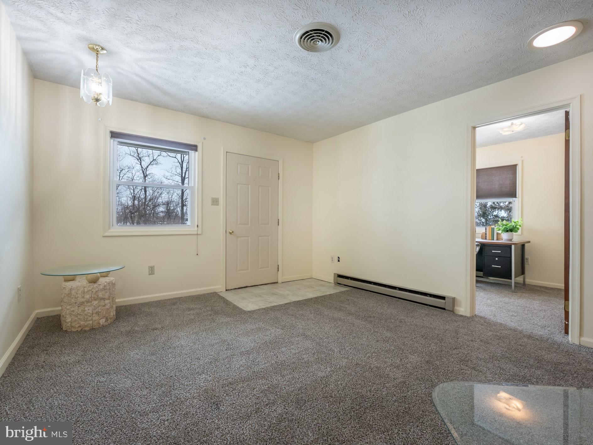 KENSINGTON HEIGHTS - Residential