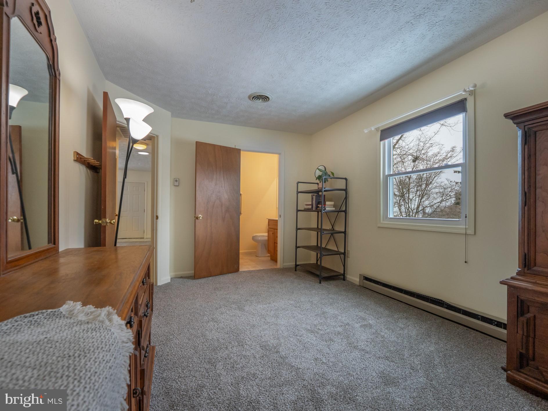 KENSINGTON HEIGHTS - Residential