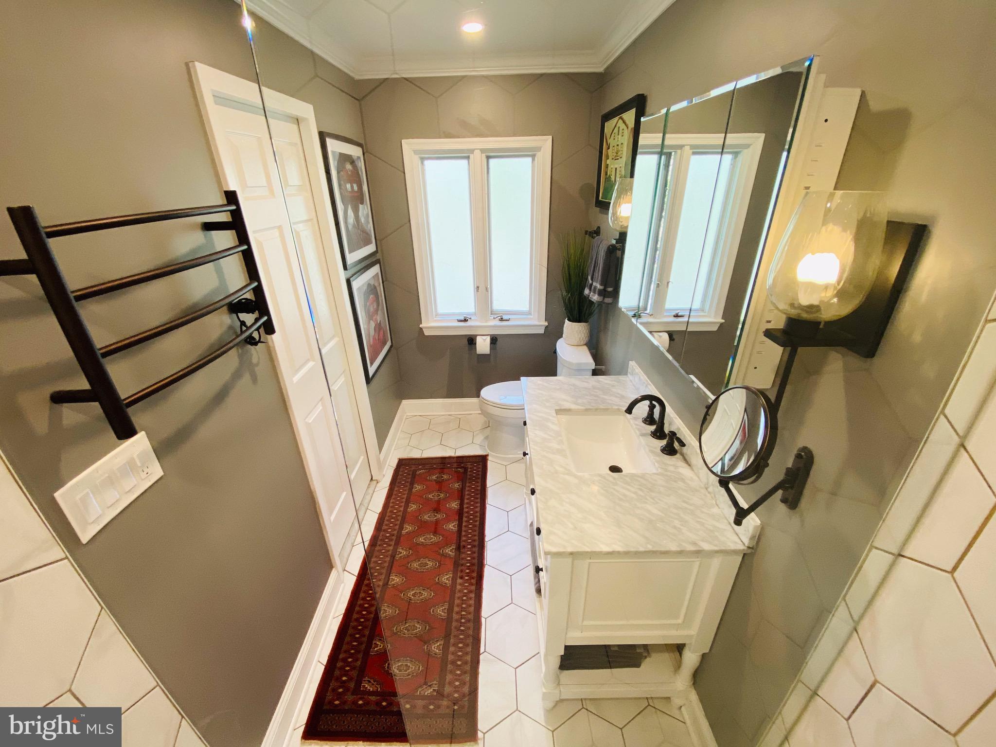 FOXHALL VILLAGE - Residential Lease