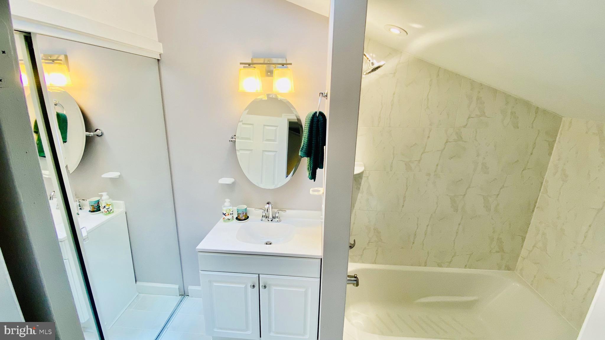 FOXHALL VILLAGE - Residential Lease