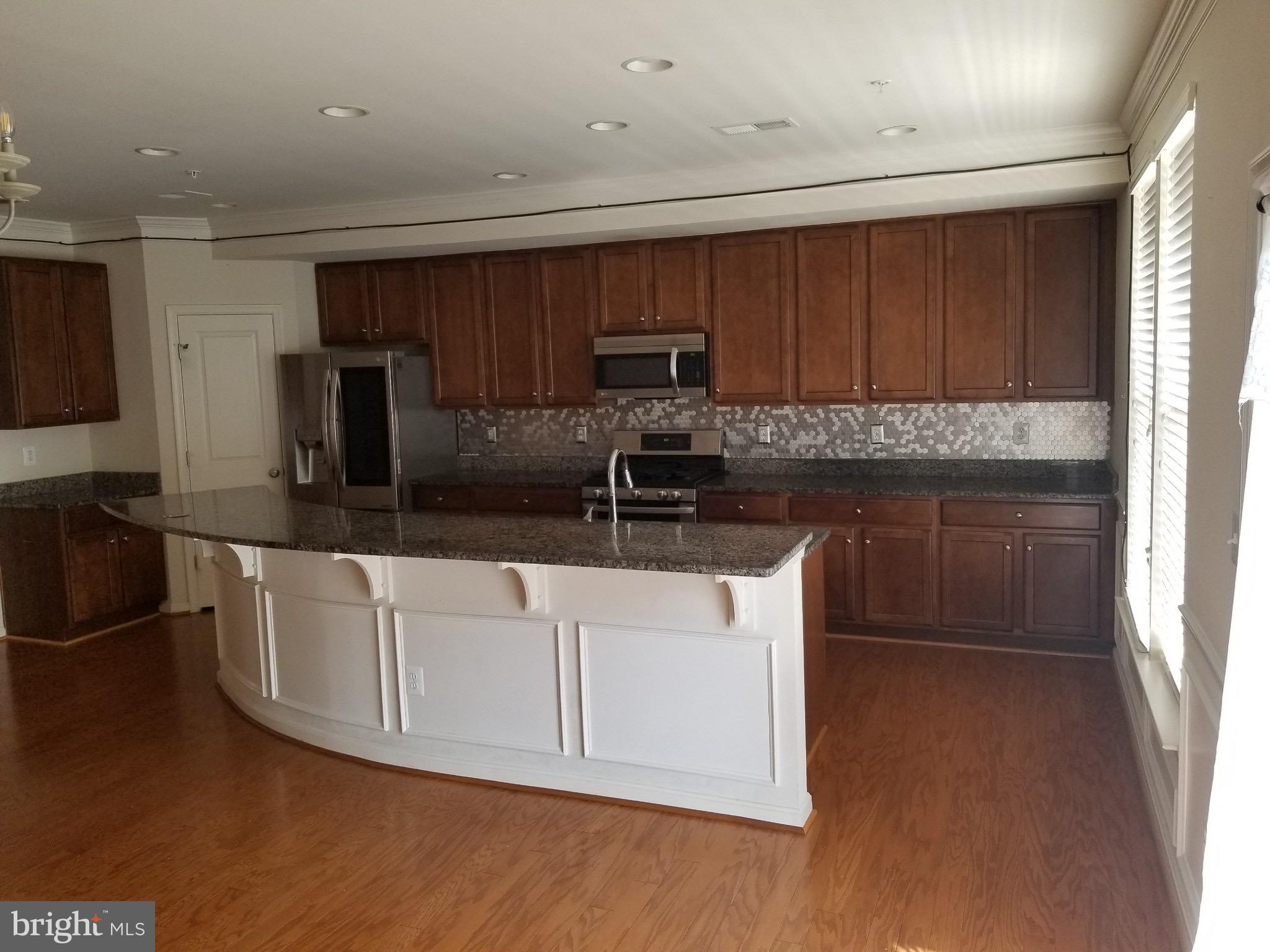 MADISON CRESCENT CONDOMINIUM - Residential