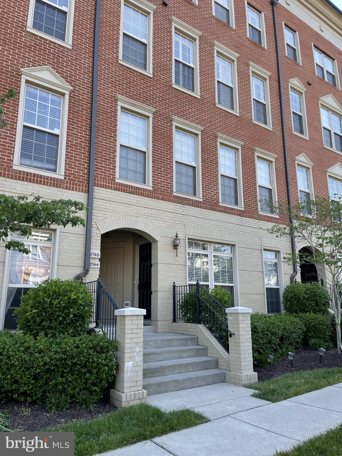 MADISON CRESCENT CONDOMINIUM - Residential