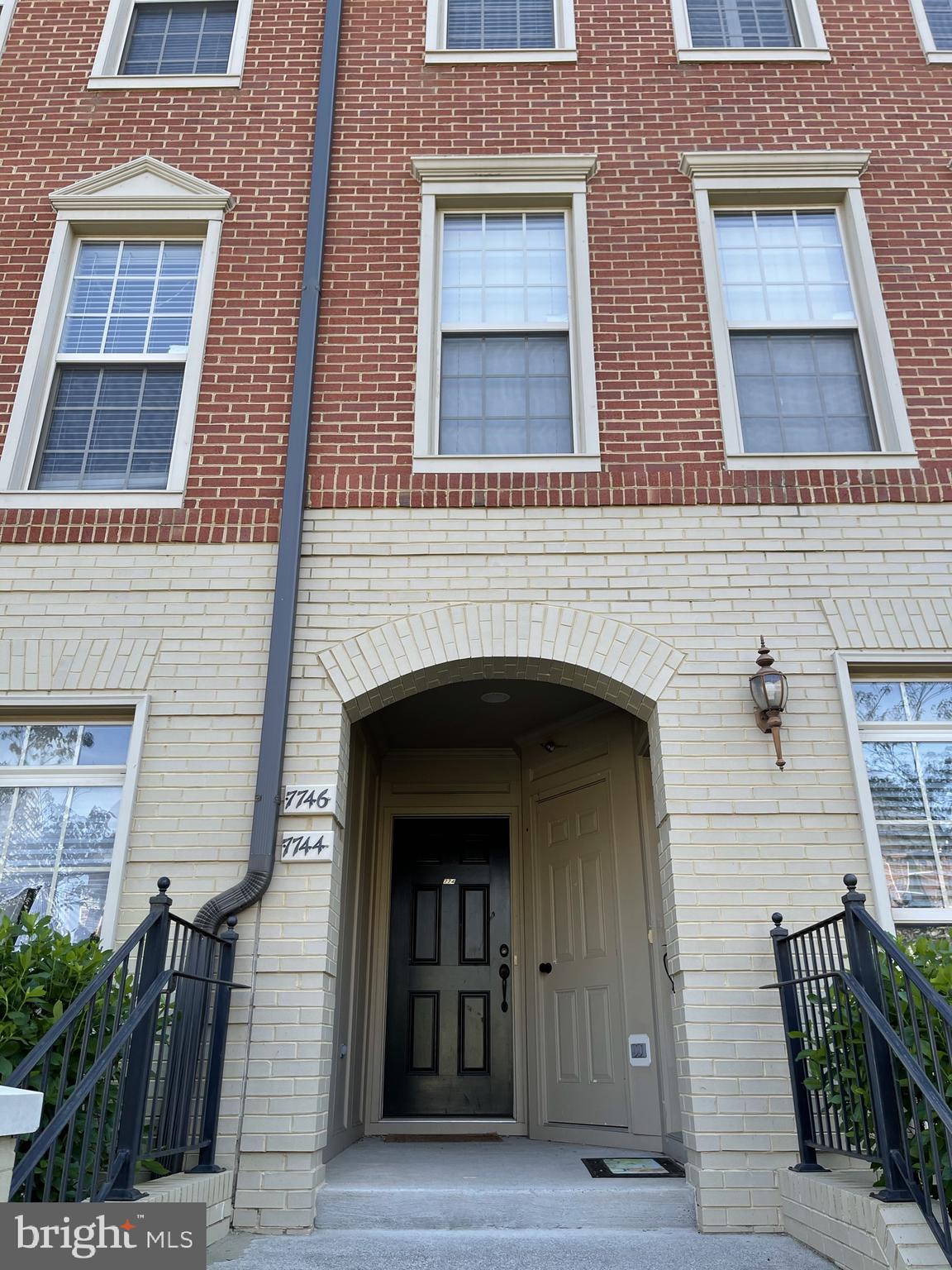 MADISON CRESCENT CONDOMINIUM - Residential