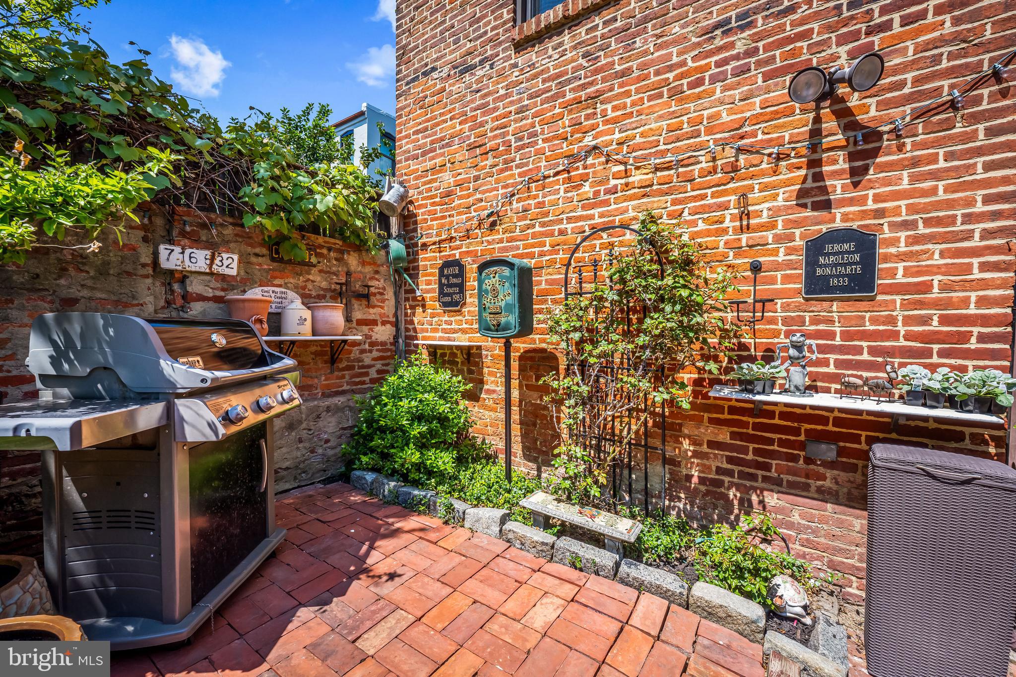 FELLS POINT HISTORIC DISTRICT - Residential