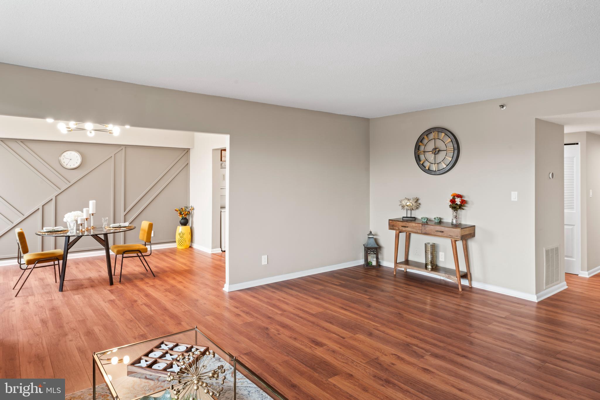 SKYLINE HOUSE - Residential