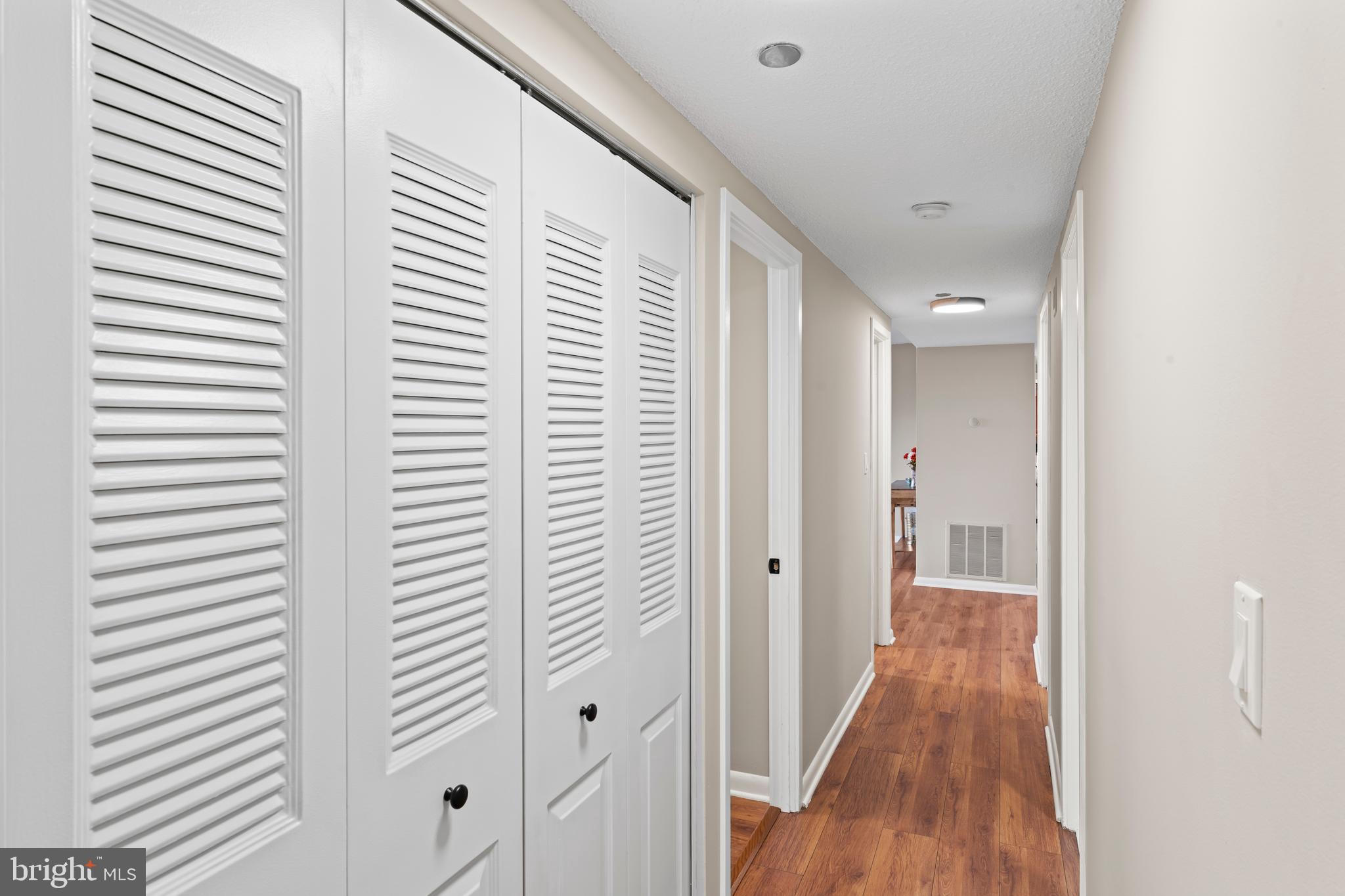 SKYLINE HOUSE - Residential